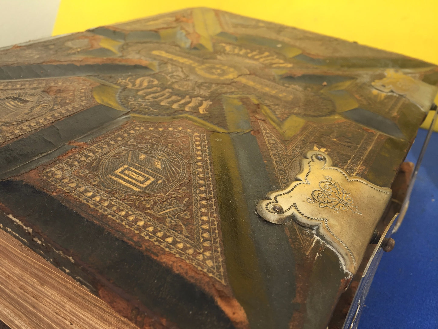 Antique GERMAN FAMILY BIBLE 1800's illustrated HEILIGE SCHRIFT BIBEL FREESHIP