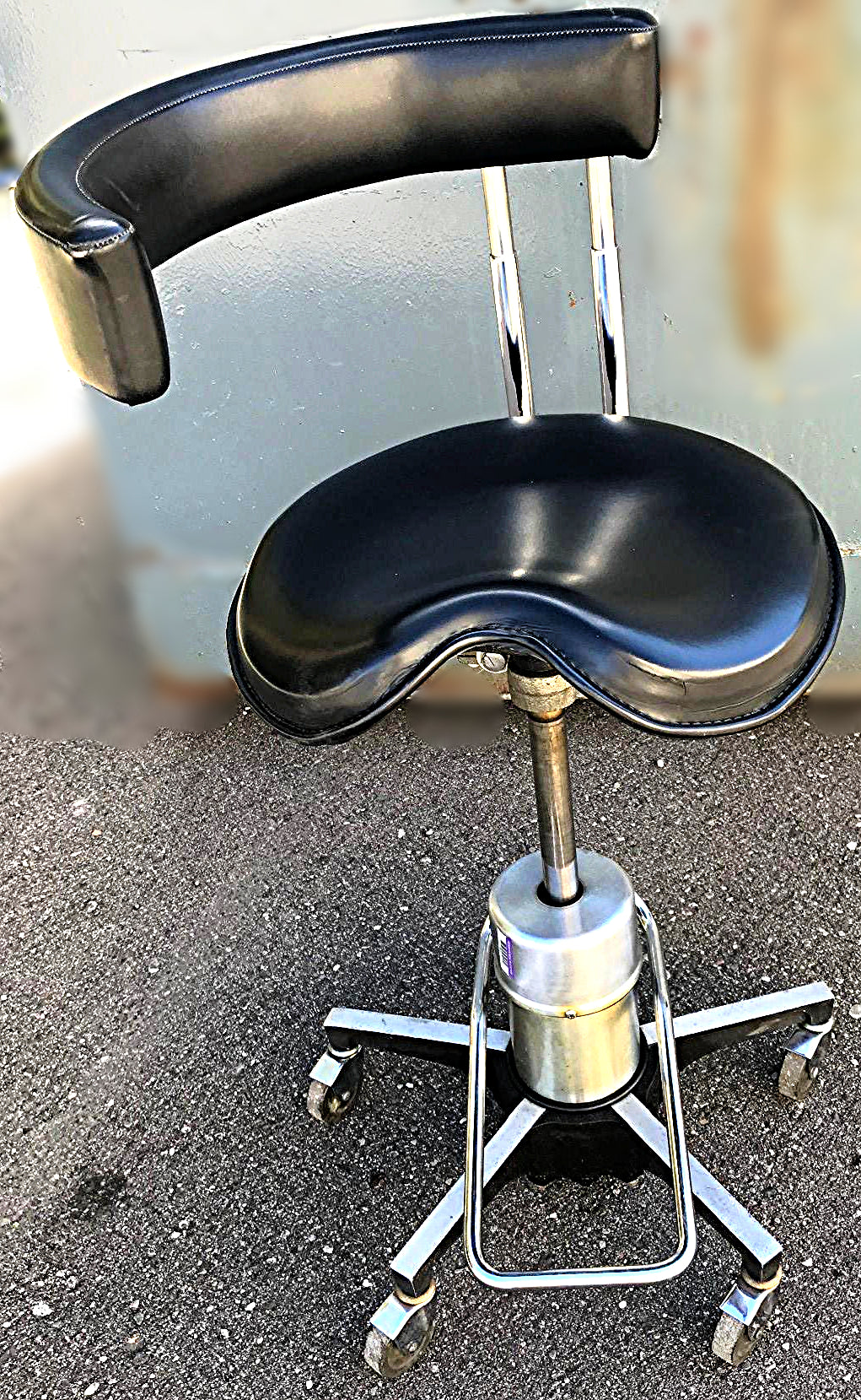 RELIANCE SADDLE SEAT 548 HYDRAULIC SURGERY DENTAL EXAM TATOO OFFICE STOOL