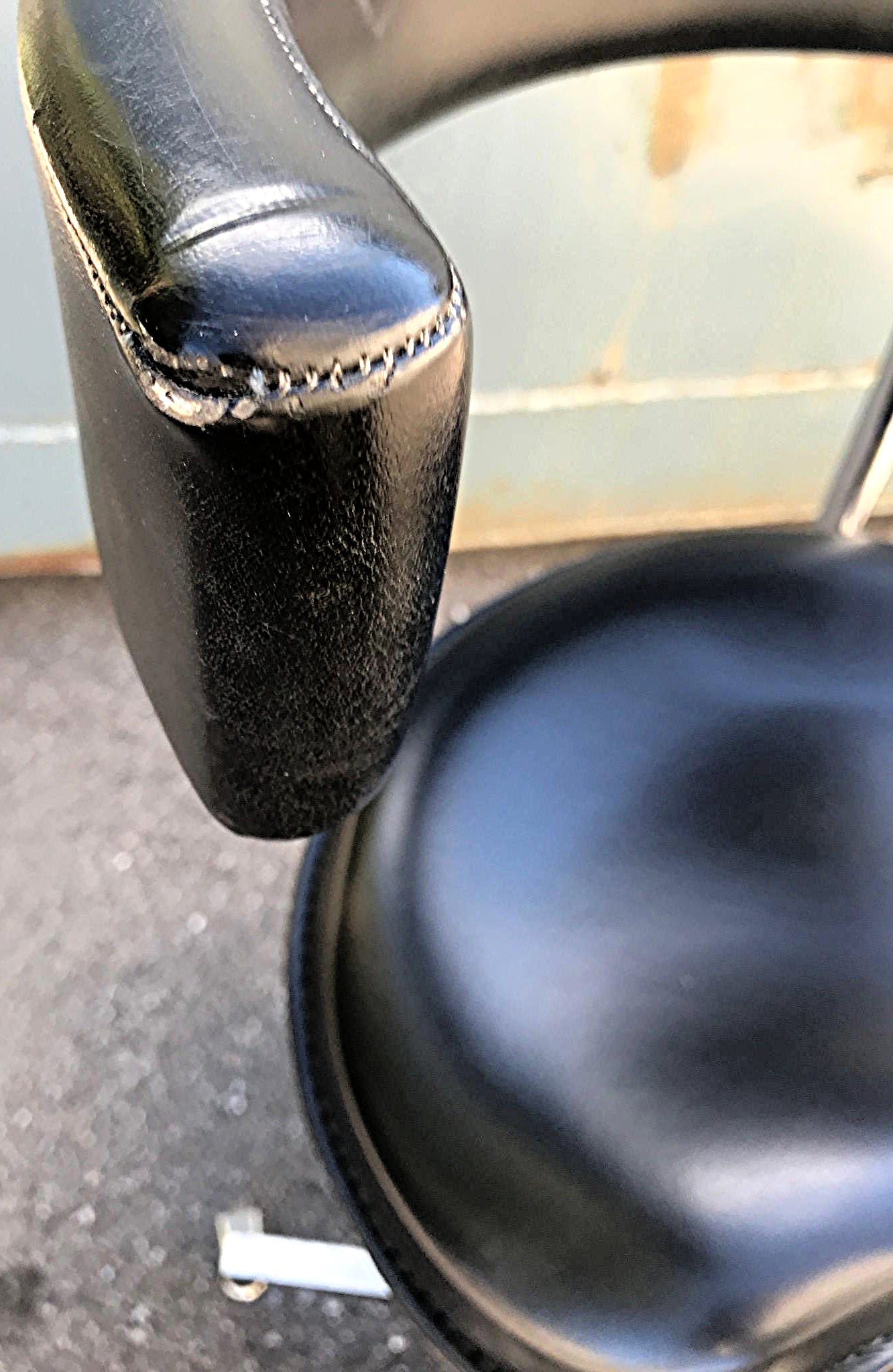 RELIANCE SADDLE SEAT 548 HYDRAULIC SURGERY DENTAL EXAM TATOO OFFICE STOOL