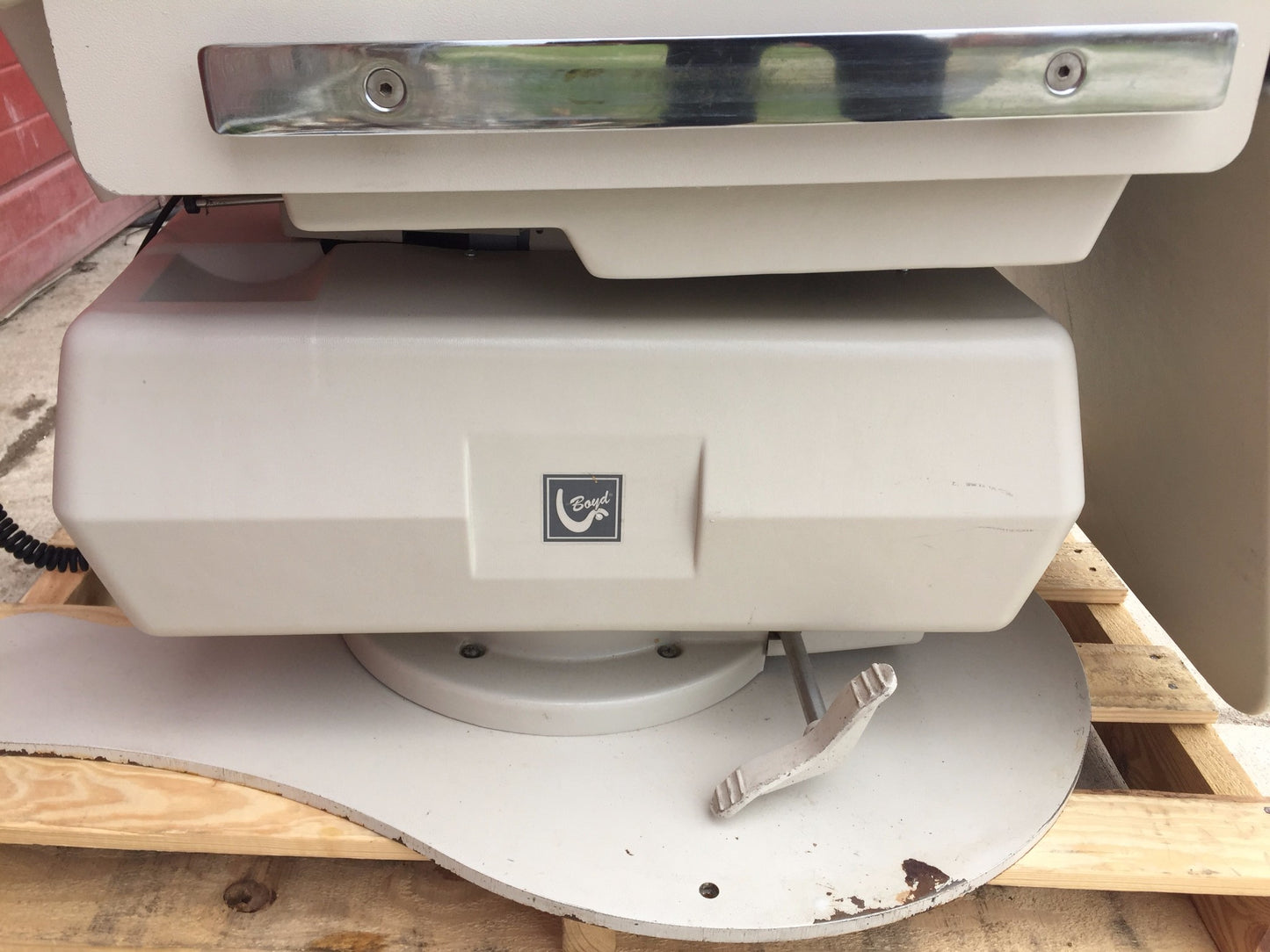 BOYD S-261 DENTAL EXAM HILO POWER CHAIR PERFECT PLUS FOOT HAND REMOTE WATCHVIDEO