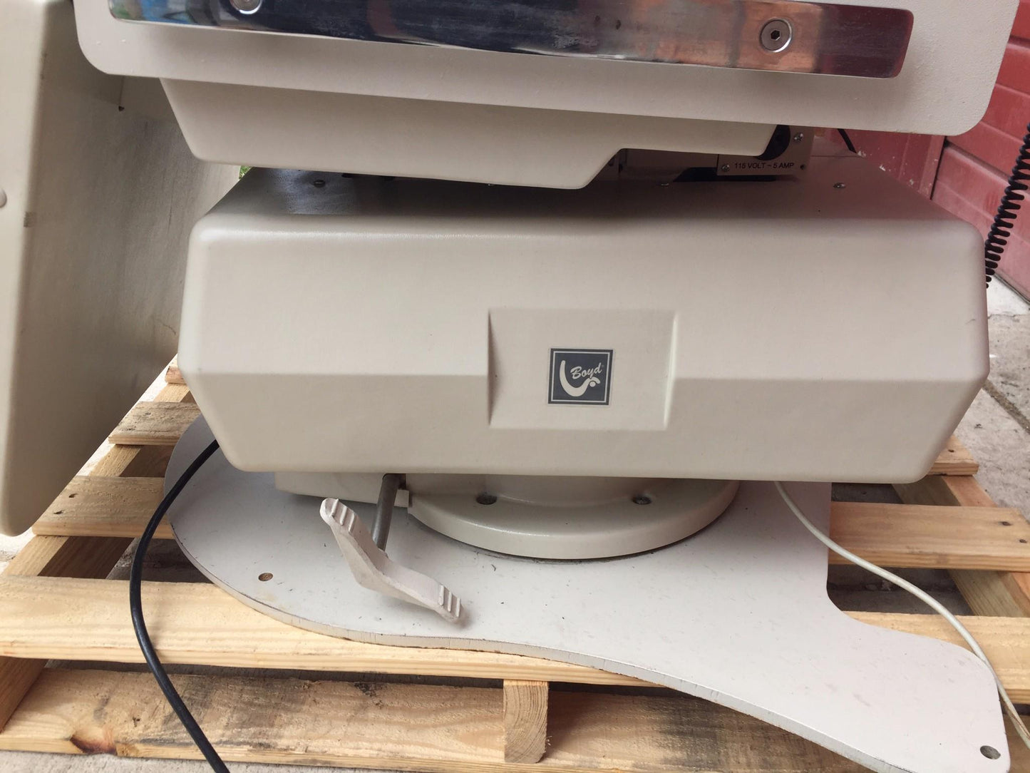 BOYD S-261 DENTAL EXAM HILO POWER CHAIR PERFECT PLUS FOOT HAND REMOTE WATCHVIDEO