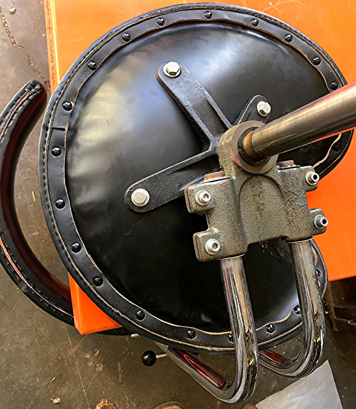 RELIANCE SADDLE SEAT 548 HYDRAULIC SURGERY DENTAL EXAM TATOO OFFICE STOOL