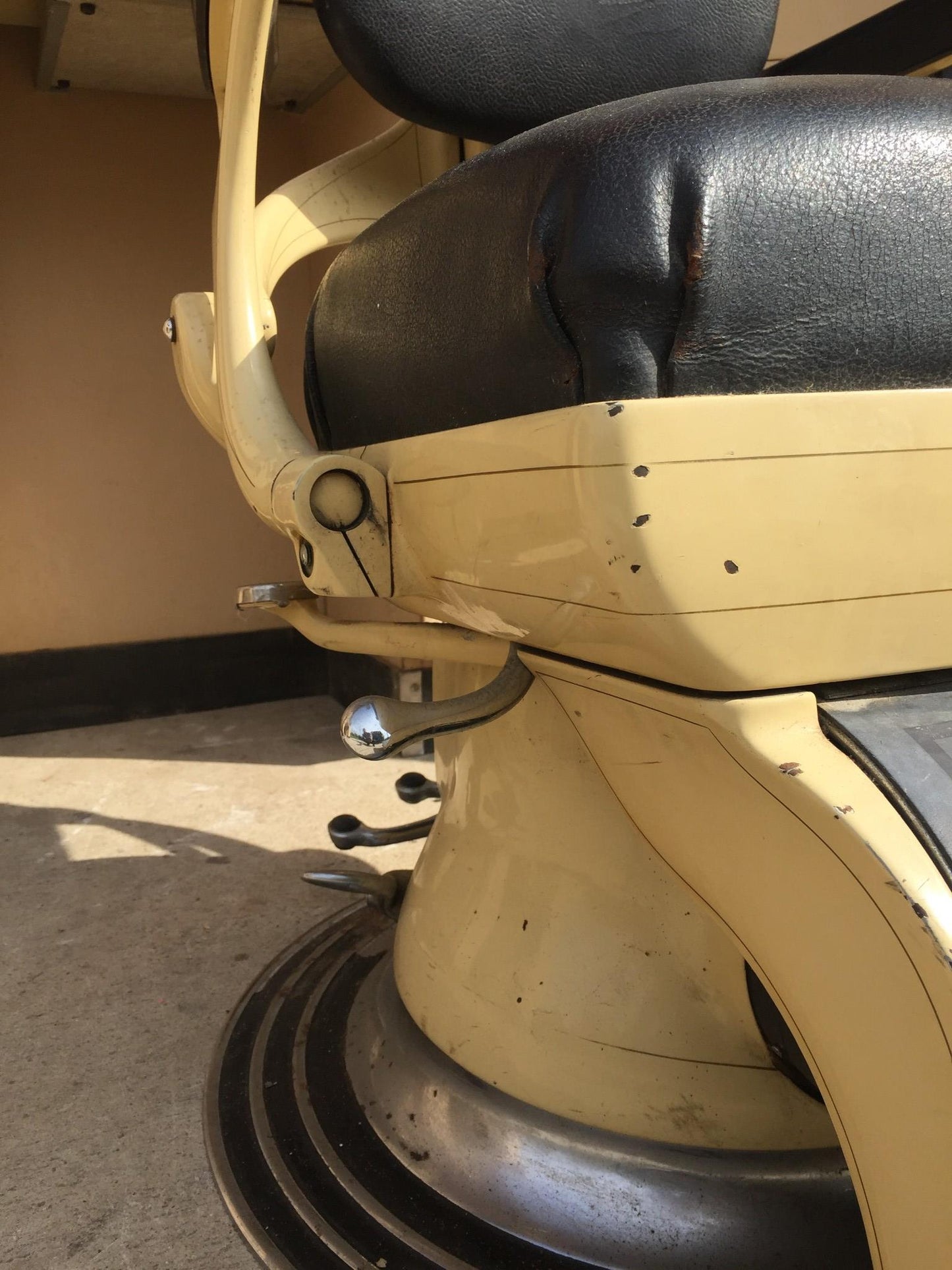 Vintage RITTER DENTAL CHAIR CABINET EQUIPMENT FAUCET MOLD MILK GLASS FREE SHIP