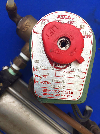 CRYO TORR VAC VACUUM PUMP Model number SA322  FREE SHIPPING