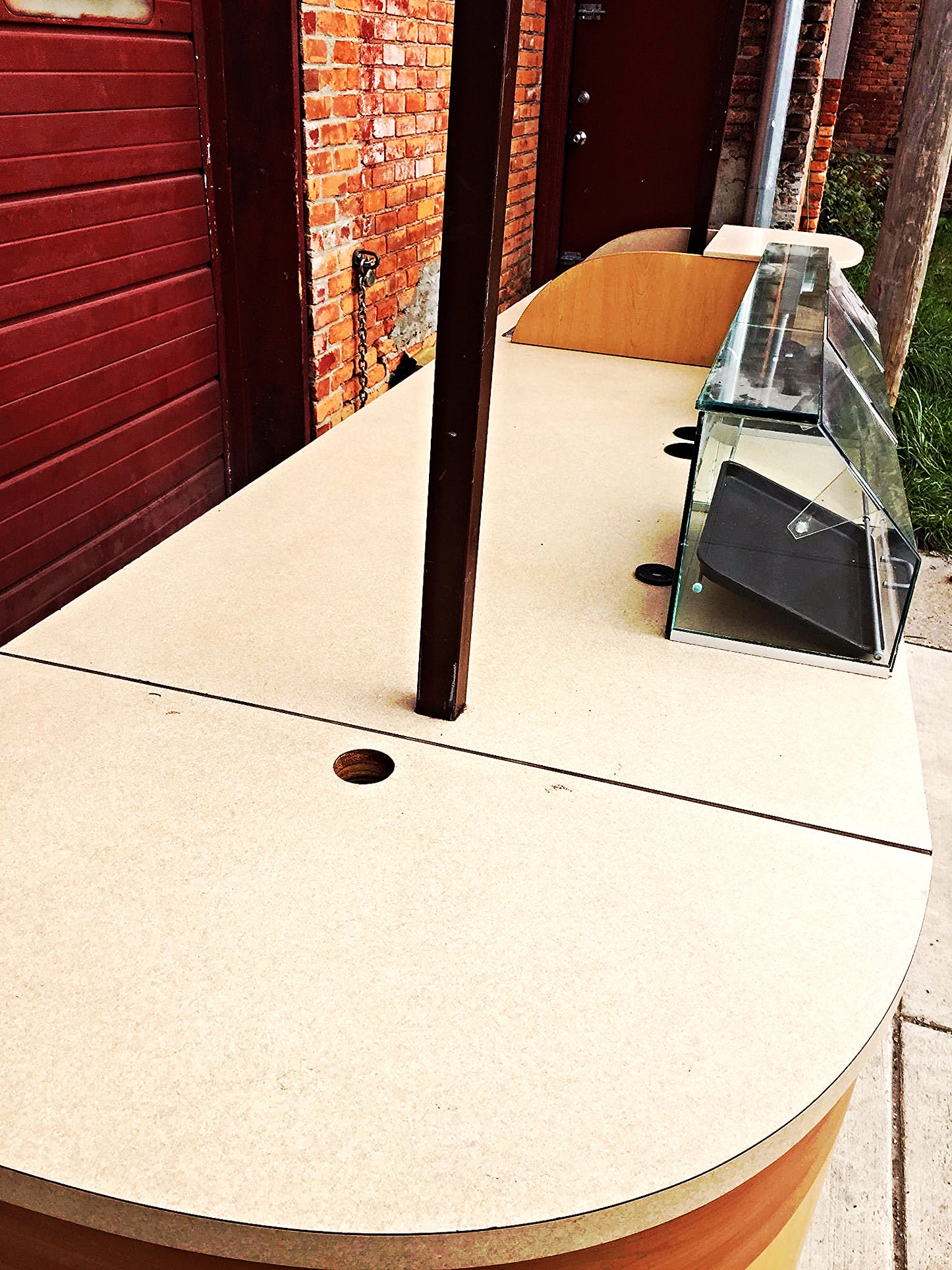 CORE CONCEPTS KIOSK 116" W x 34" D FREE SHIP