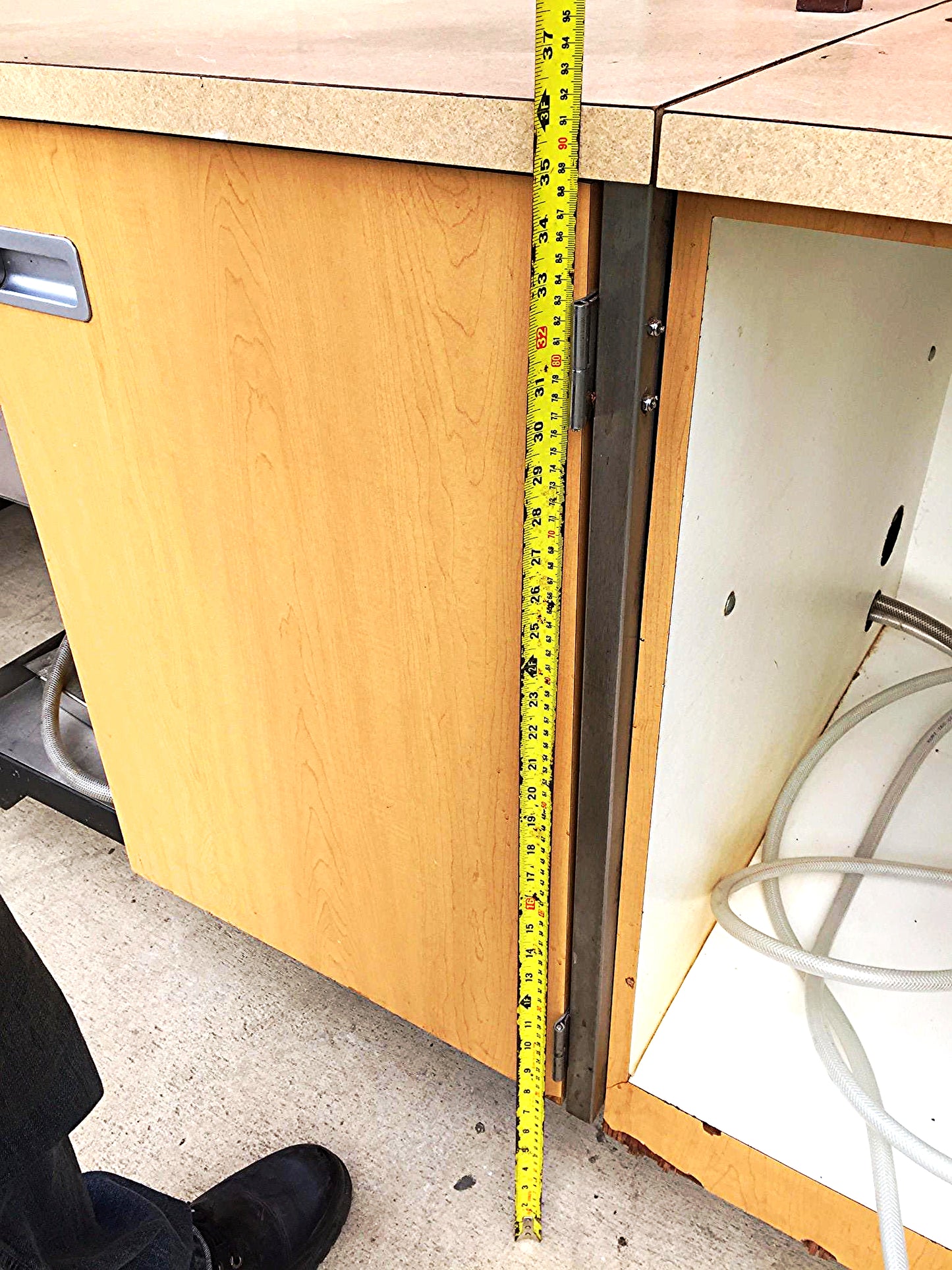 CORE CONCEPTS KIOSK 116" W x 34" D FREE SHIP