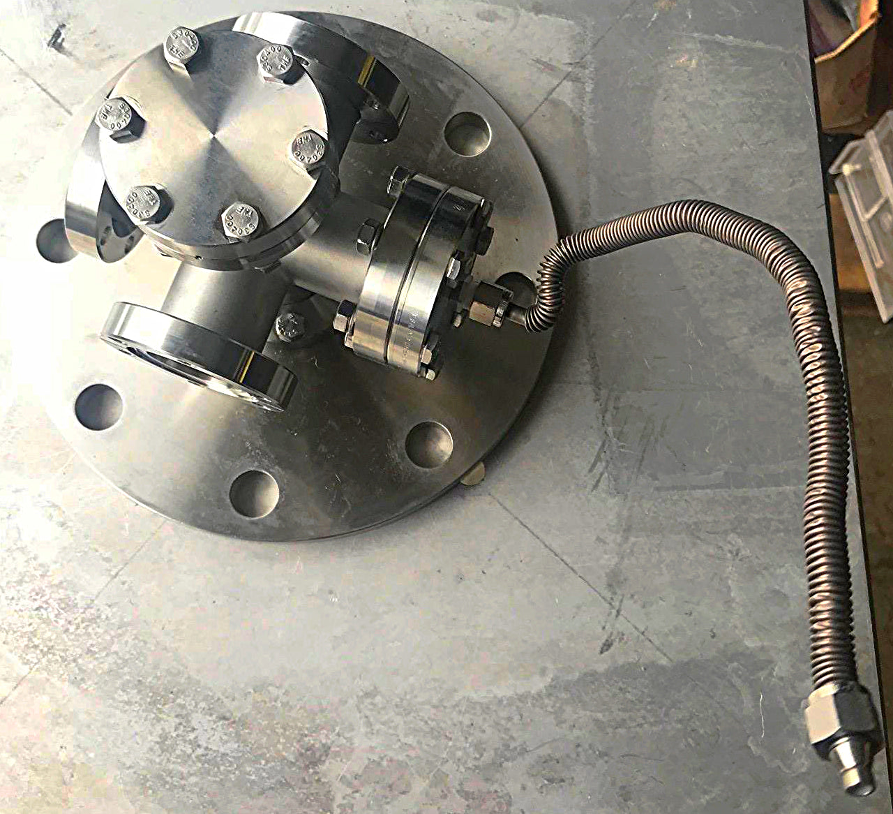 VARIAN MDC HAYWARD HPS DI HIGH VACUUM 6SIX WAY CONNECTOR with 9" PIPE END COVER