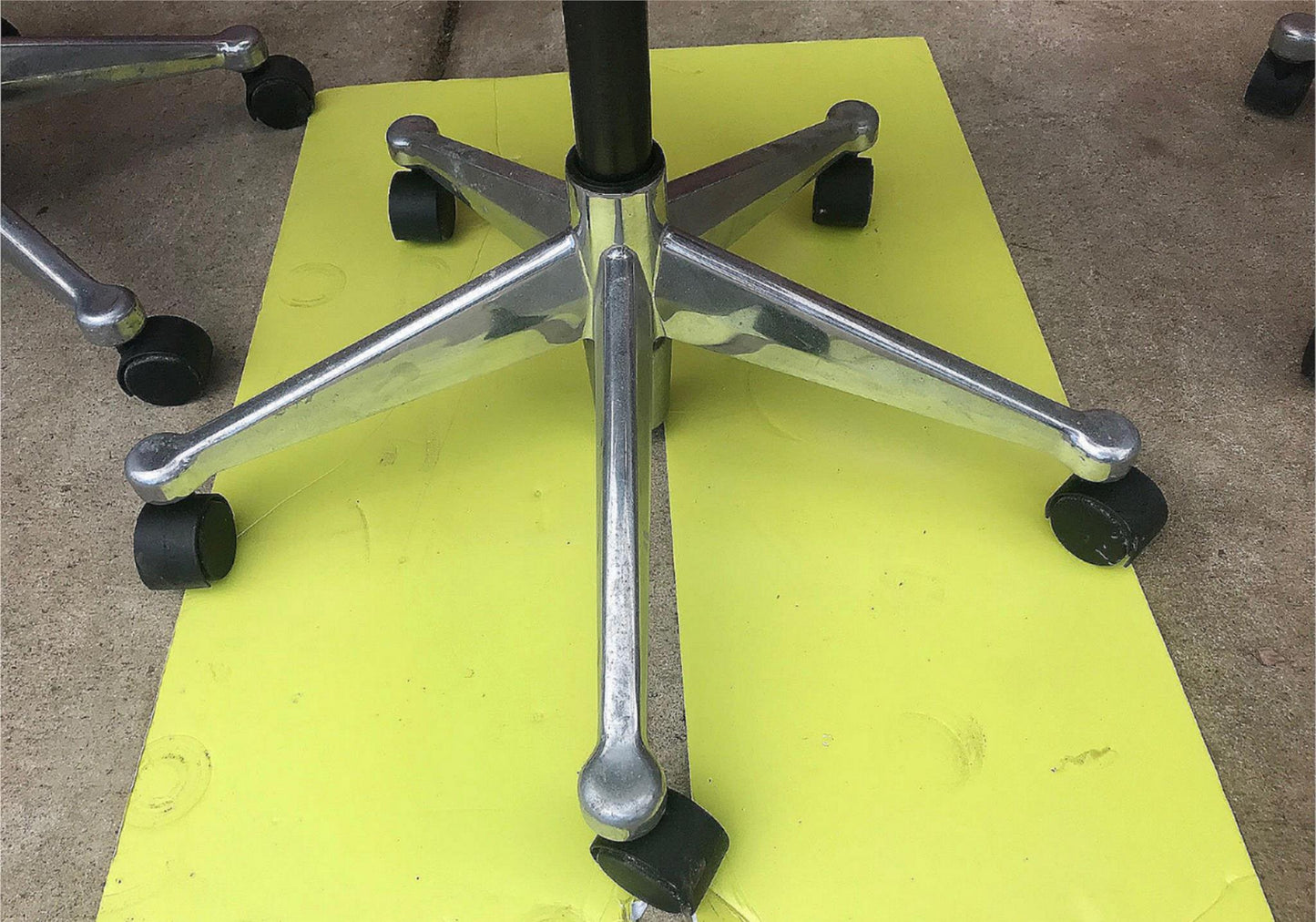 6 HERMAN MILLER EQUA FAUX LEATHER SWIVEL OFFICE ARMCHAIR CONTEMPORARY MODERN