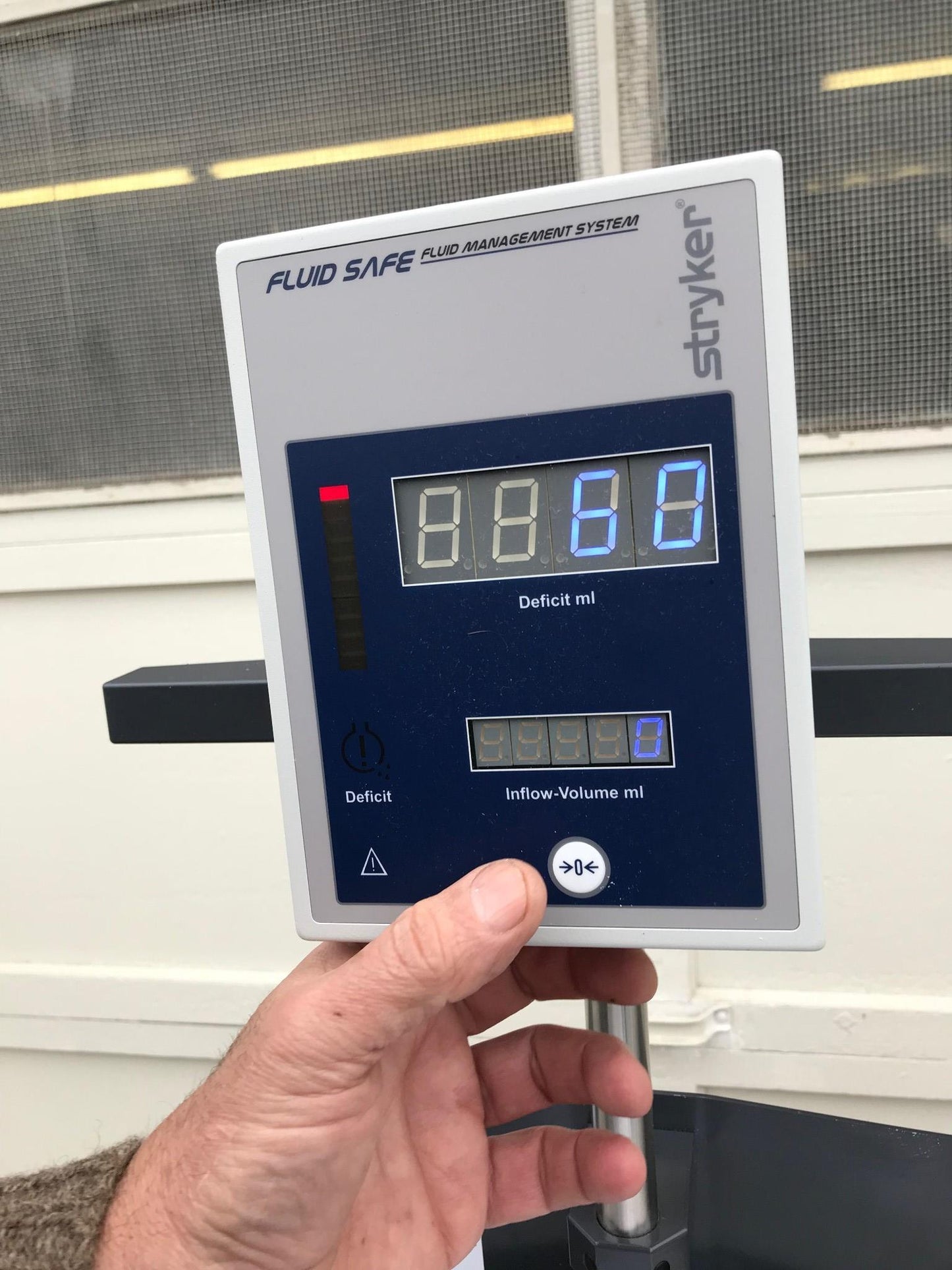 STRYKER 502-000-001/H111 FLUID SAFE MANAGEMENT PUMP SYSTEM 502000-002 WatchVIDEO