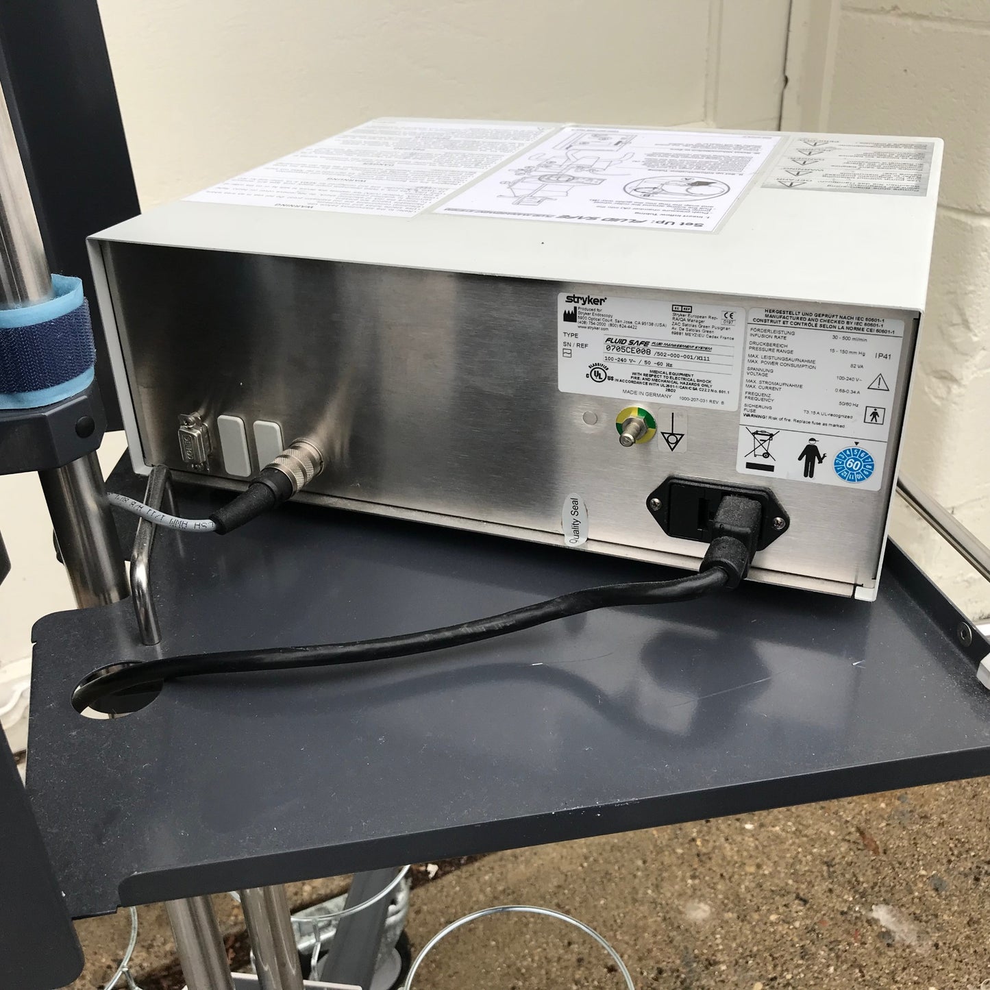 STRYKER 502-000-001/H111 FLUID SAFE MANAGEMENT PUMP SYSTEM 502000-002 WatchVIDEO