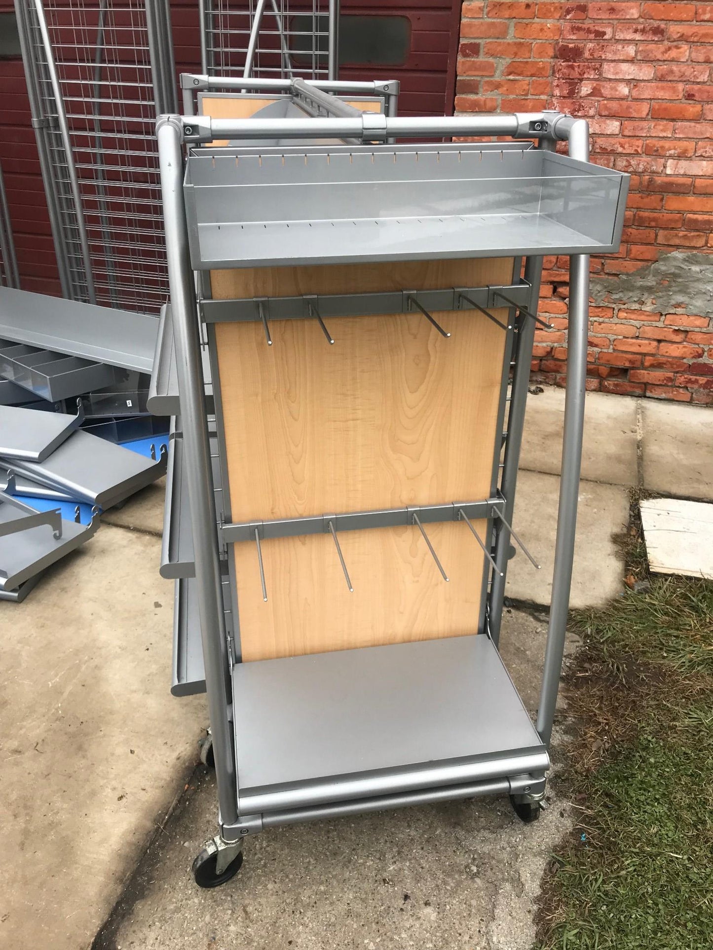 ARAMARK MERCHANDISER STORE DELI RETAIL RACK CART DISPLAY STAND SHOWCASE WatchVID