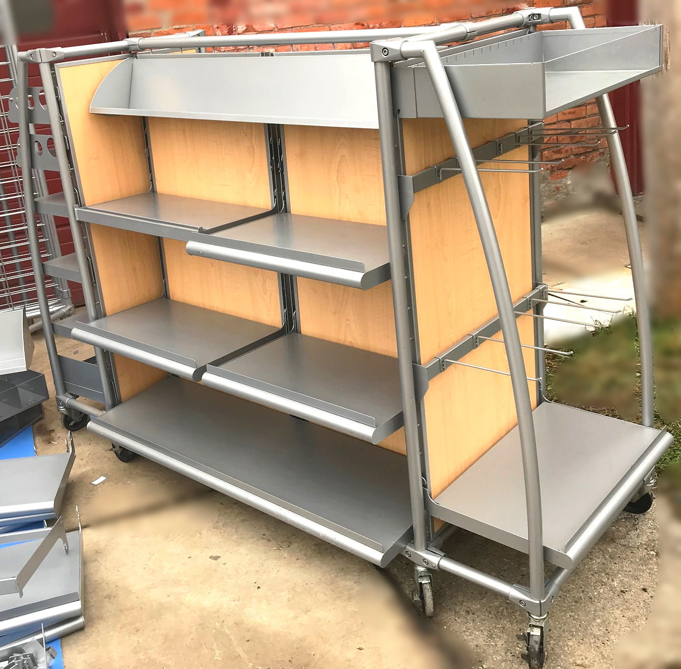 ARAMARK MERCHANDISER STORE DELI RETAIL RACK CART DISPLAY STAND SHOWCASE WatchVID