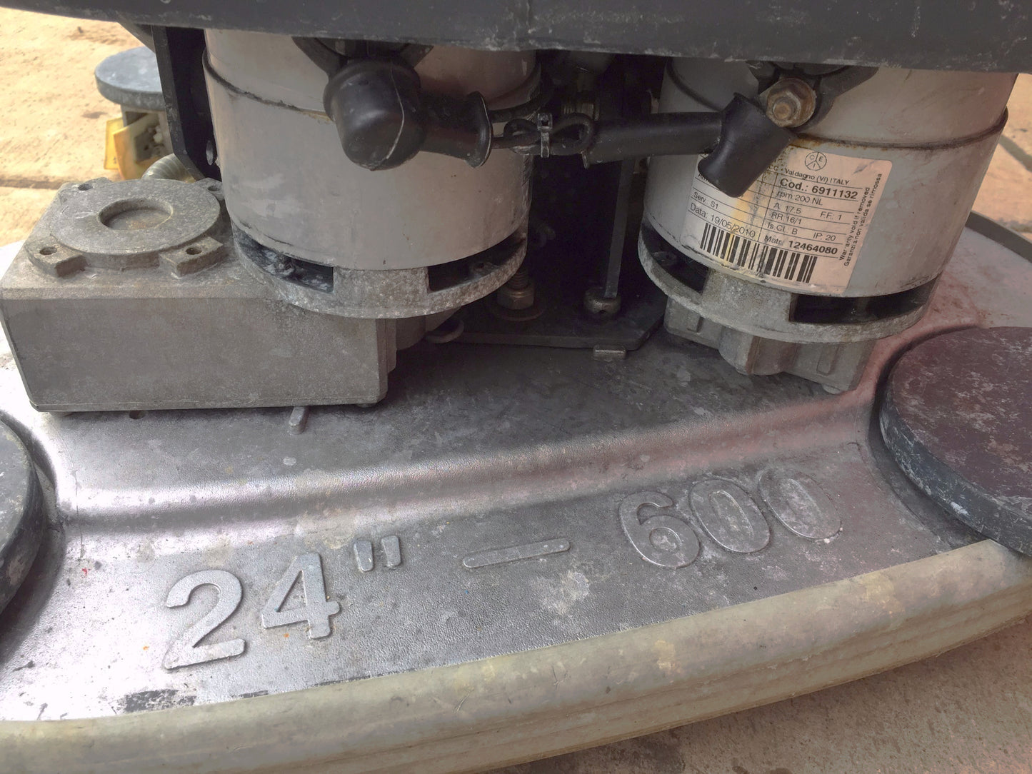 NILFISK ADVANCE ADFINITY 24D ECOFLEX WALK BEHIND FLOOR SCRUBER WATCHVIDEOFREESHI