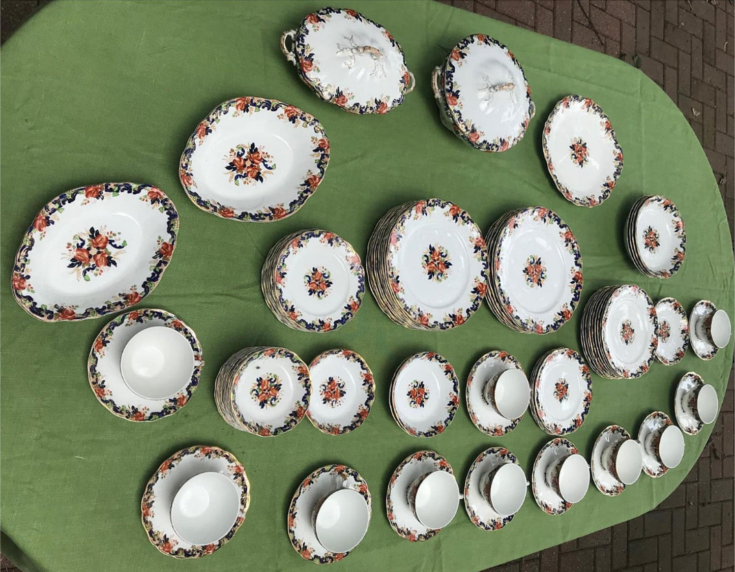MAJESTIC MADDOCK & SONS 91 PIECE MULTICOLORED GOLDTRIM ENGLISH CHINA SET PERFECT