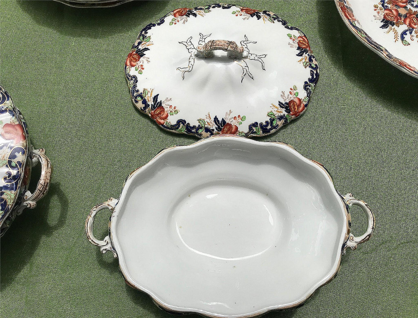 MAJESTIC MADDOCK & SONS 91 PIECE MULTICOLORED GOLDTRIM ENGLISH CHINA SET PERFECT