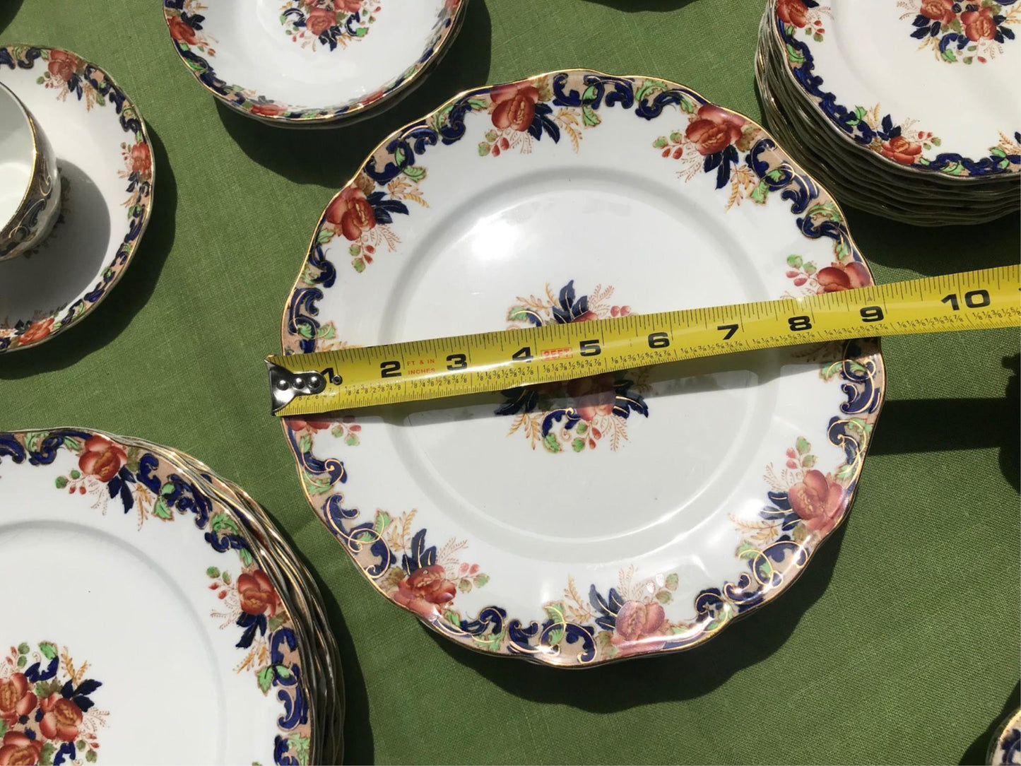 MAJESTIC MADDOCK & SONS 91 PIECE MULTICOLORED GOLDTRIM ENGLISH CHINA SET PERFECT