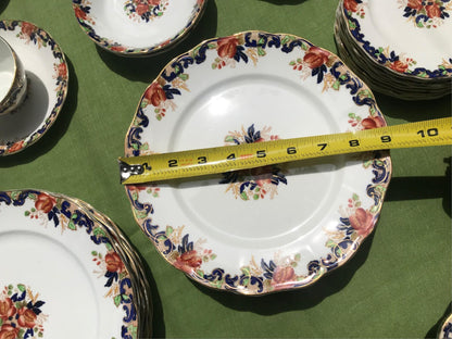 MAJESTIC MADDOCK & SONS 91 PIECE MULTICOLORED GOLDTRIM ENGLISH CHINA SET PERFECT