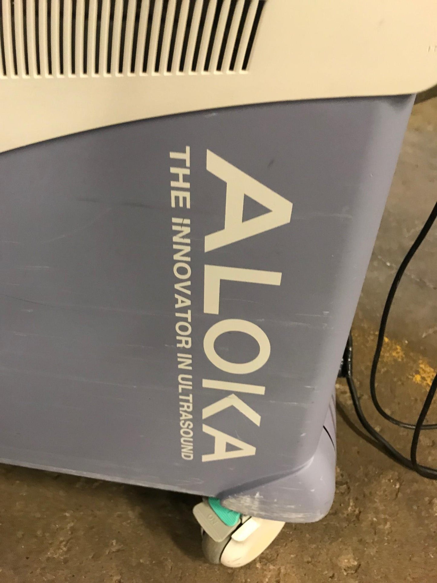 ALOKA PROSOUND SSD ALPHA 5 OB / GYN ULTRASOUND w/ UST-9126 TRANSDUCER FREE SHIP