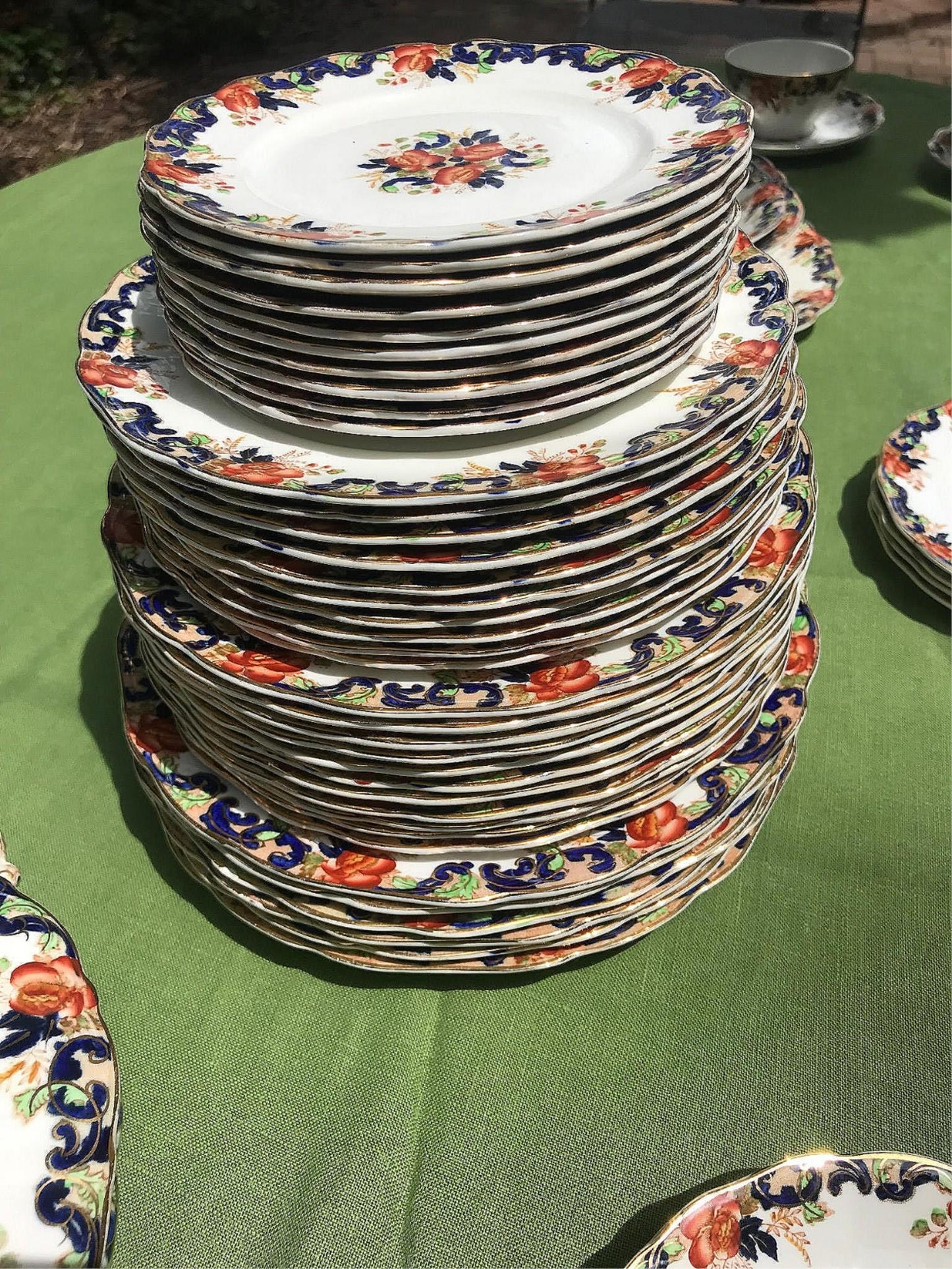 MAJESTIC MADDOCK & SONS 91 PIECE MULTICOLORED GOLDTRIM ENGLISH CHINA SET PERFECT