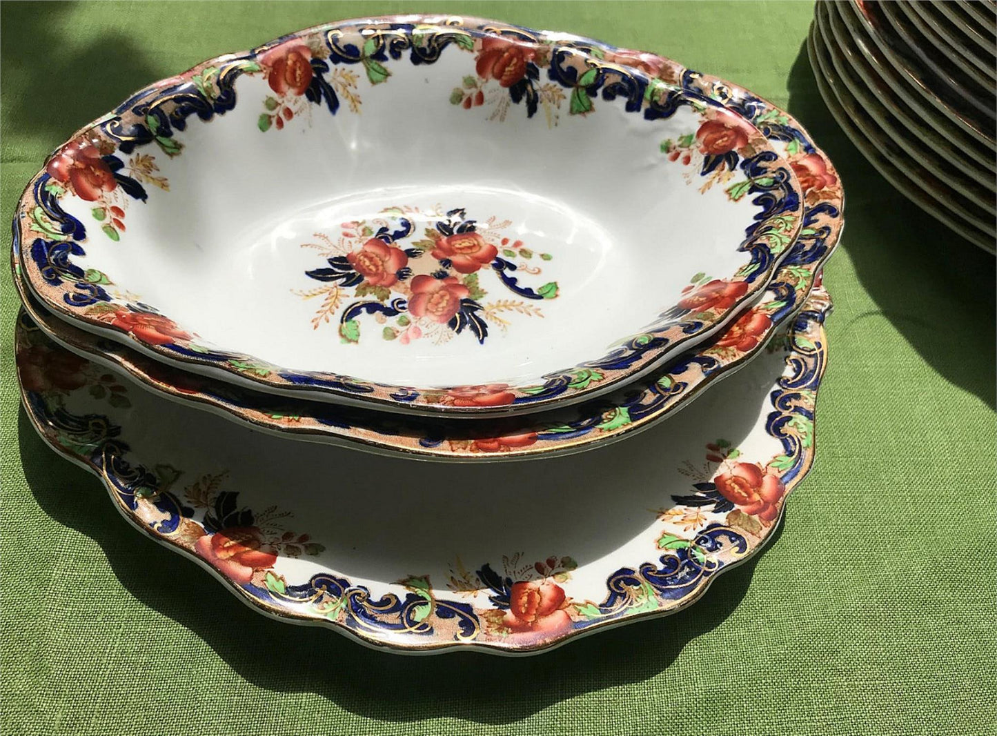 MAJESTIC MADDOCK & SONS 91 PIECE MULTICOLORED GOLDTRIM ENGLISH CHINA SET PERFECT