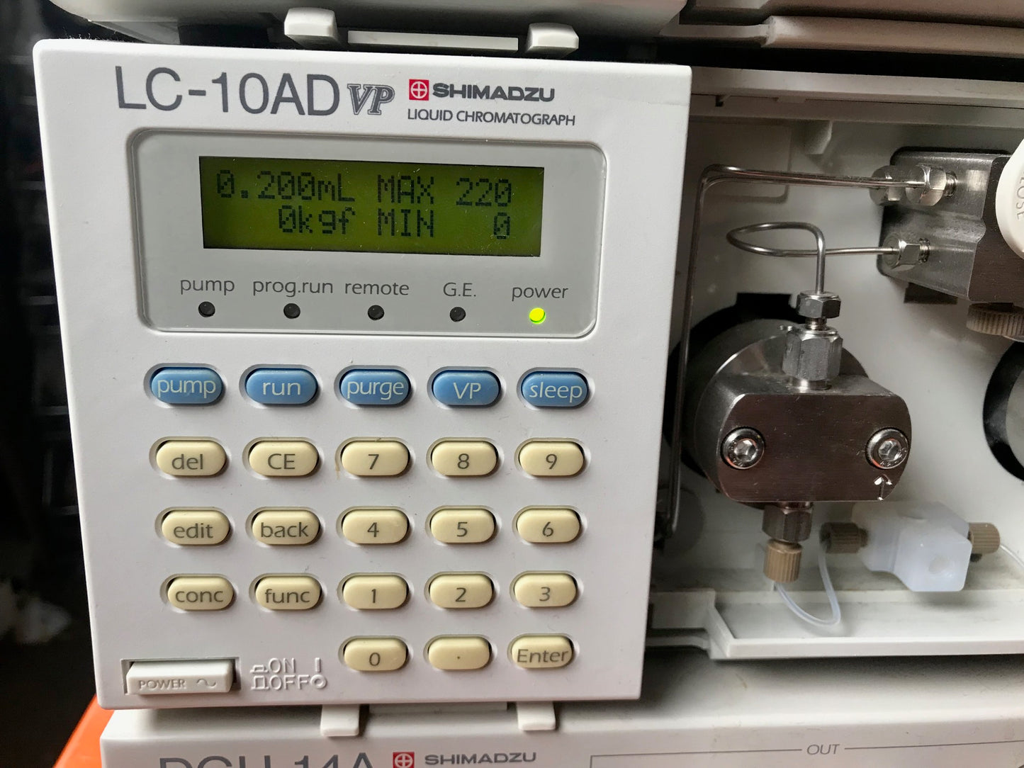SHIMATZU DGU-14A SIL-10AD vp LC-10AD VP  LAB HPLC GAS CHROMATOGRAPH WATCH VIDEO