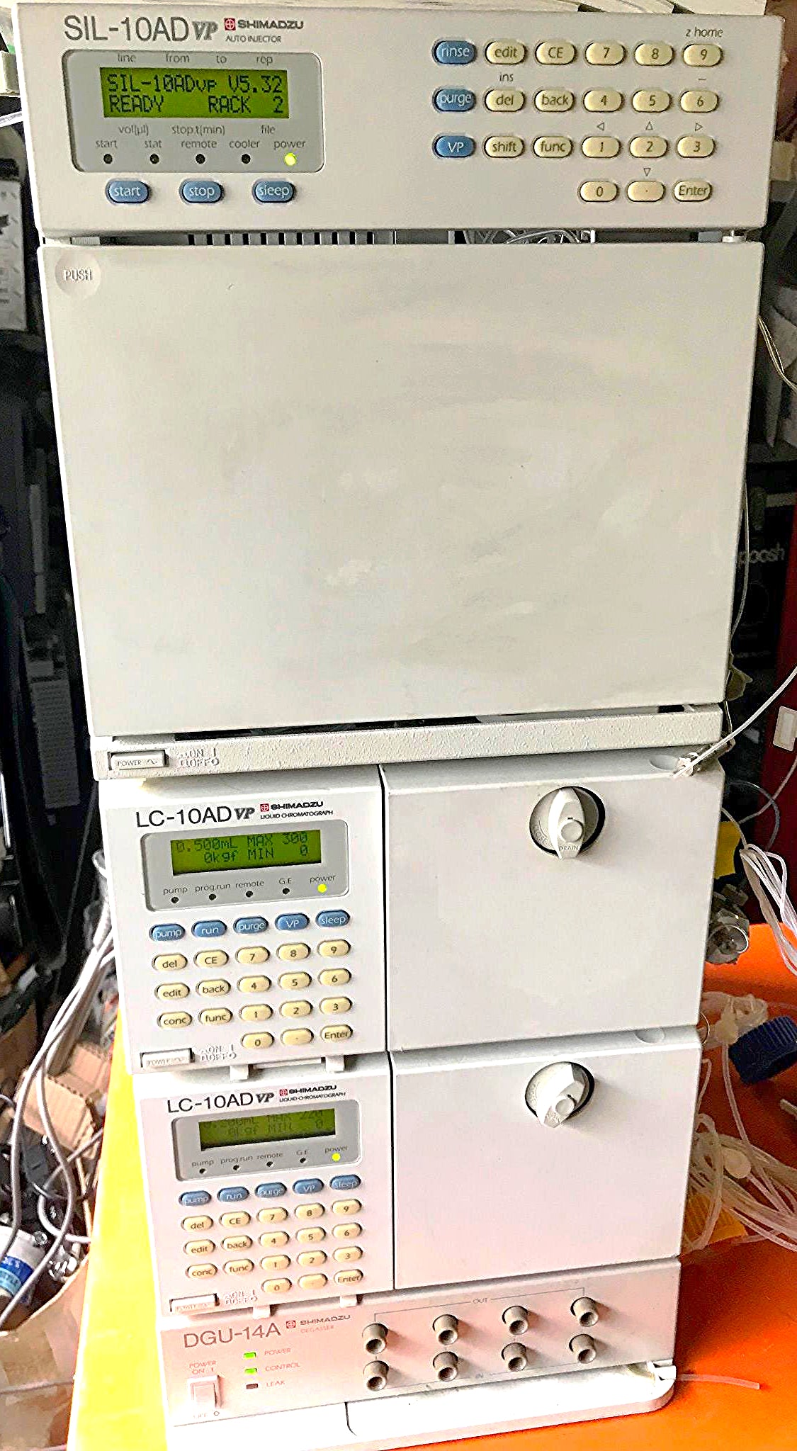 SHIMATZU DGU-14A SIL-10AD vp LC-10AD VP  LAB HPLC GAS CHROMATOGRAPH WATCH VIDEO