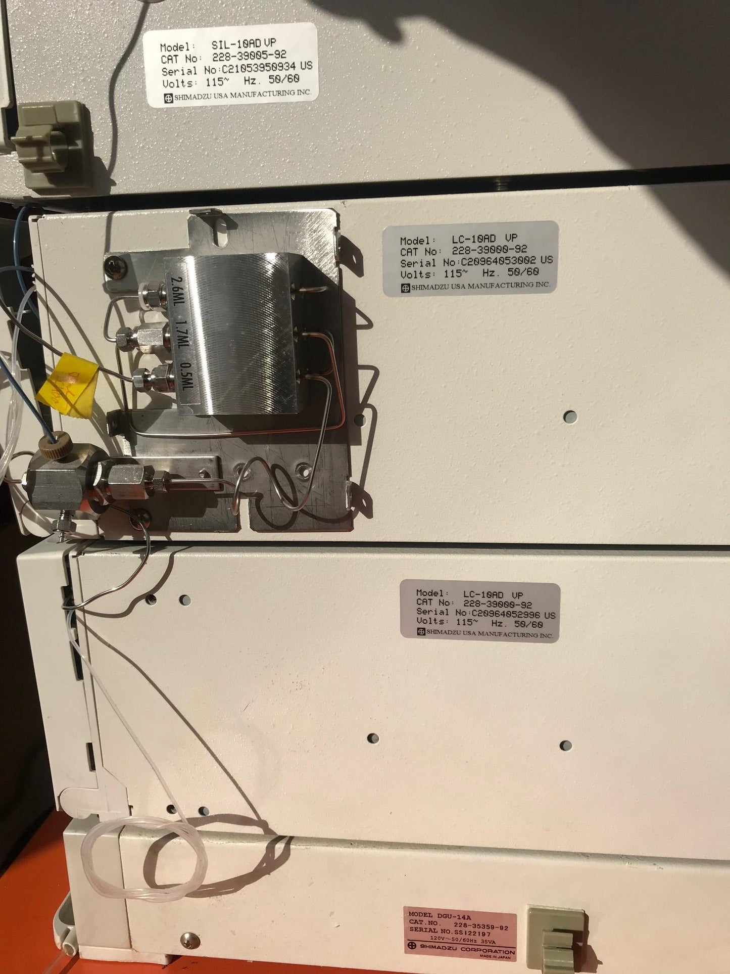 SHIMATZU DGU-14A SIL-10AD vp LC-10AD VP  LAB HPLC GAS CHROMATOGRAPH WATCH VIDEO