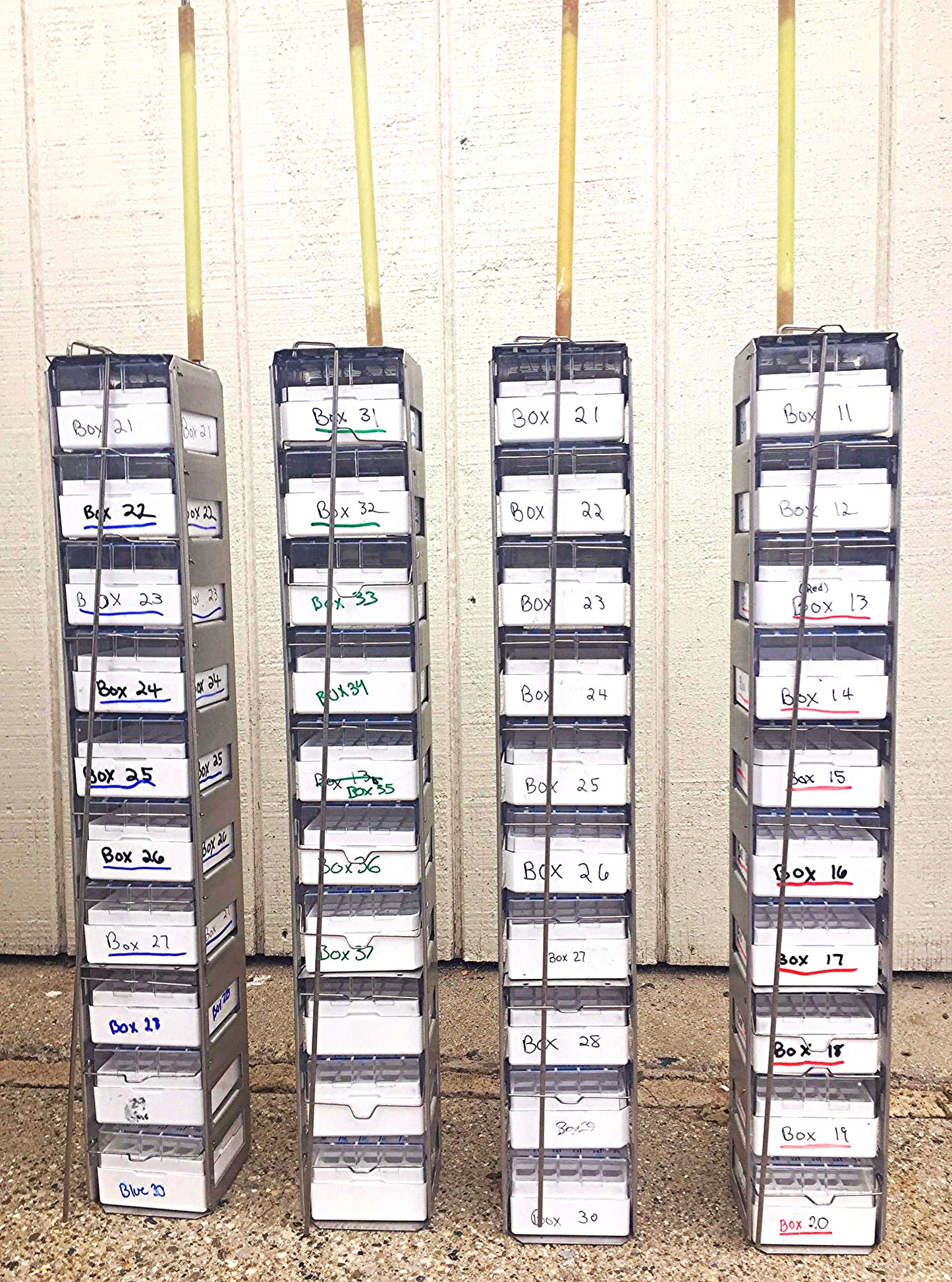 LOCATOR 8 PLUS BARNSTEAD CY50975-70 CRYO BIOLOGICAL STORAGE TANK CRYOGENIC FSHIP