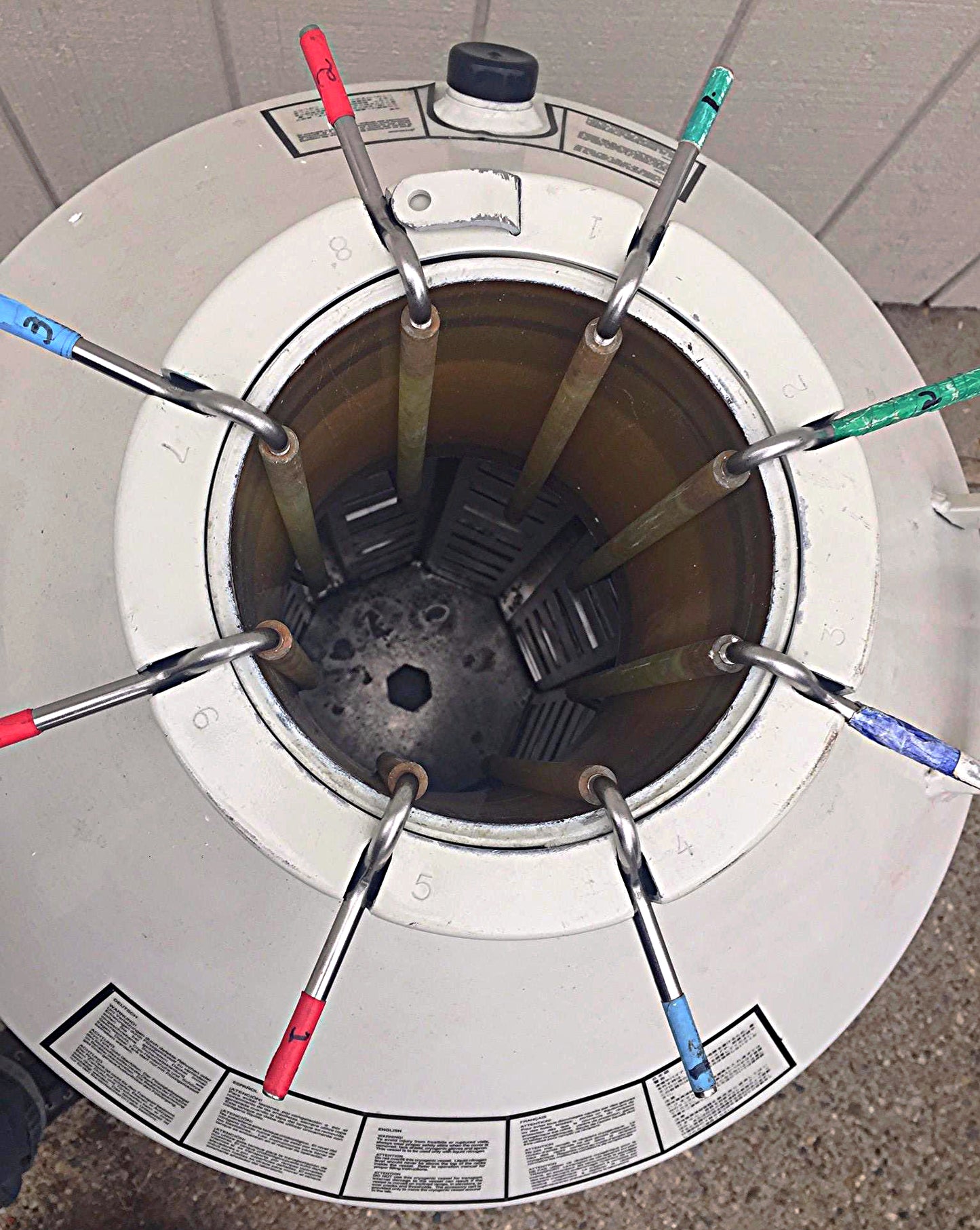 LOCATOR 8 PLUS BARNSTEAD CY50975-70 CRYO BIOLOGICAL STORAGE TANK CRYOGENIC FSHIP