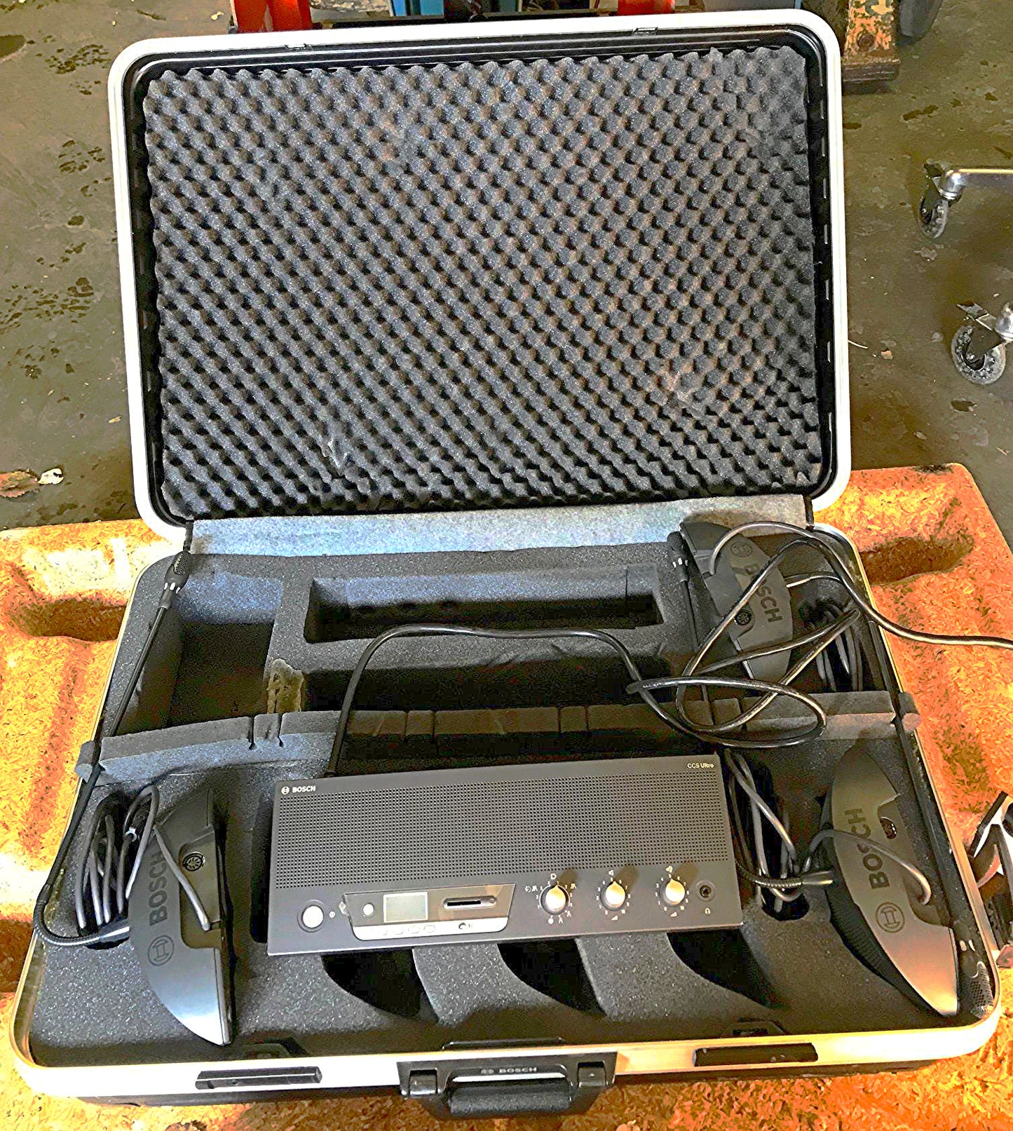 BOSCH CCS-CURD ULTRO 12 CCS-DL CONFERENCE SYSTEM CCS‑SC6 2 Suitcases FREE SHIP