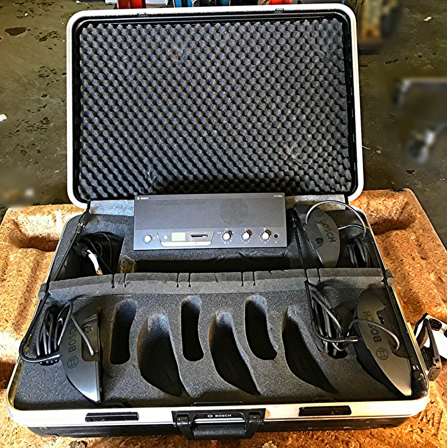 BOSCH CCS-CURD ULTRO 12 CCS-DL CONFERENCE SYSTEM CCS‑SC6 2 Suitcases FREE SHIP