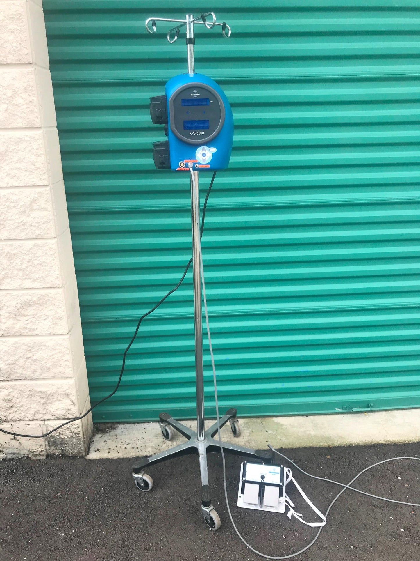 MEDTRONIC XPS 3000 MICRODEBRIDER MONITOR IV STAND WHEELS + FOOT PEDAL FREE SHIP