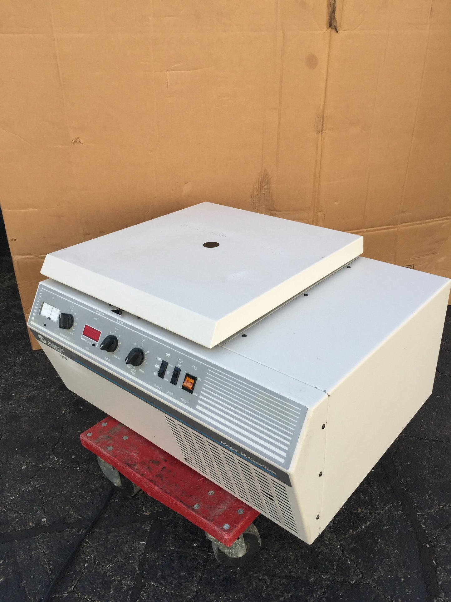 BECKMAN COULTER ALLEGRA R6 CENTRIFUGE w/ GH-3.8 Rotor & Buckets