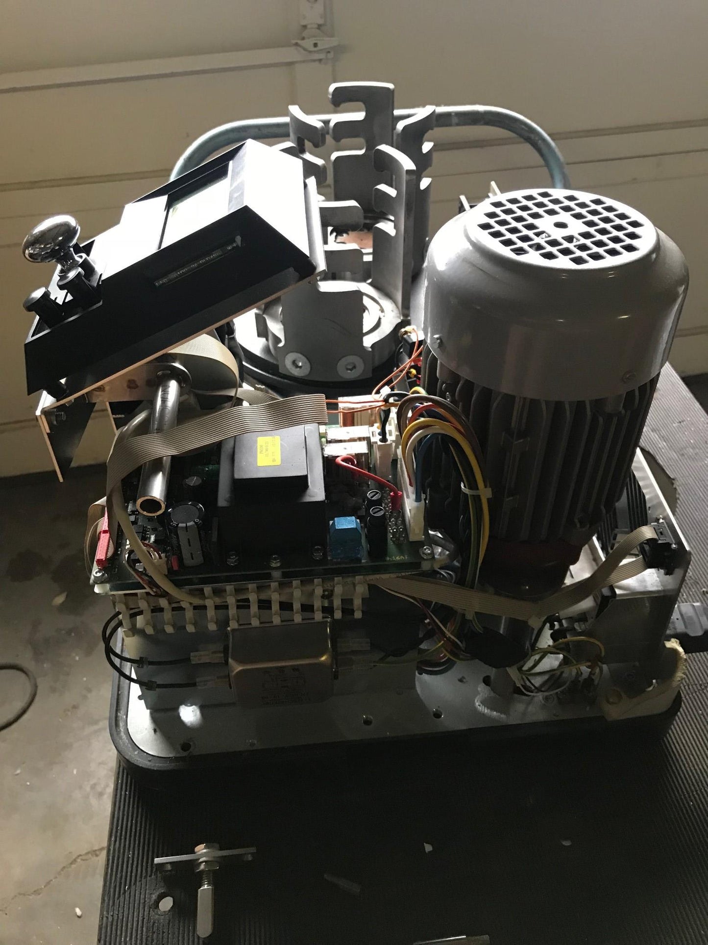 RETSCH PM 200 DOUBLE GRINDER PLANETARY TWO STATION BALL MILL WATCHVIDEO FREESHIP