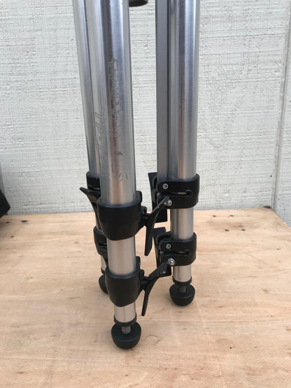 MANFROTTO 3033 PROFESSIONAL TRIPOD & 3126 FLUID HEAD w/ CASE by BOGEN  FREE SHIP