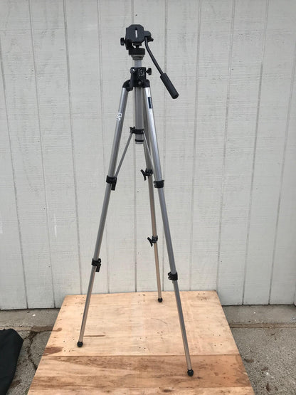 MANFROTTO 3033 PROFESSIONAL TRIPOD & 3126 FLUID HEAD w/ CASE by BOGEN  FREE SHIP