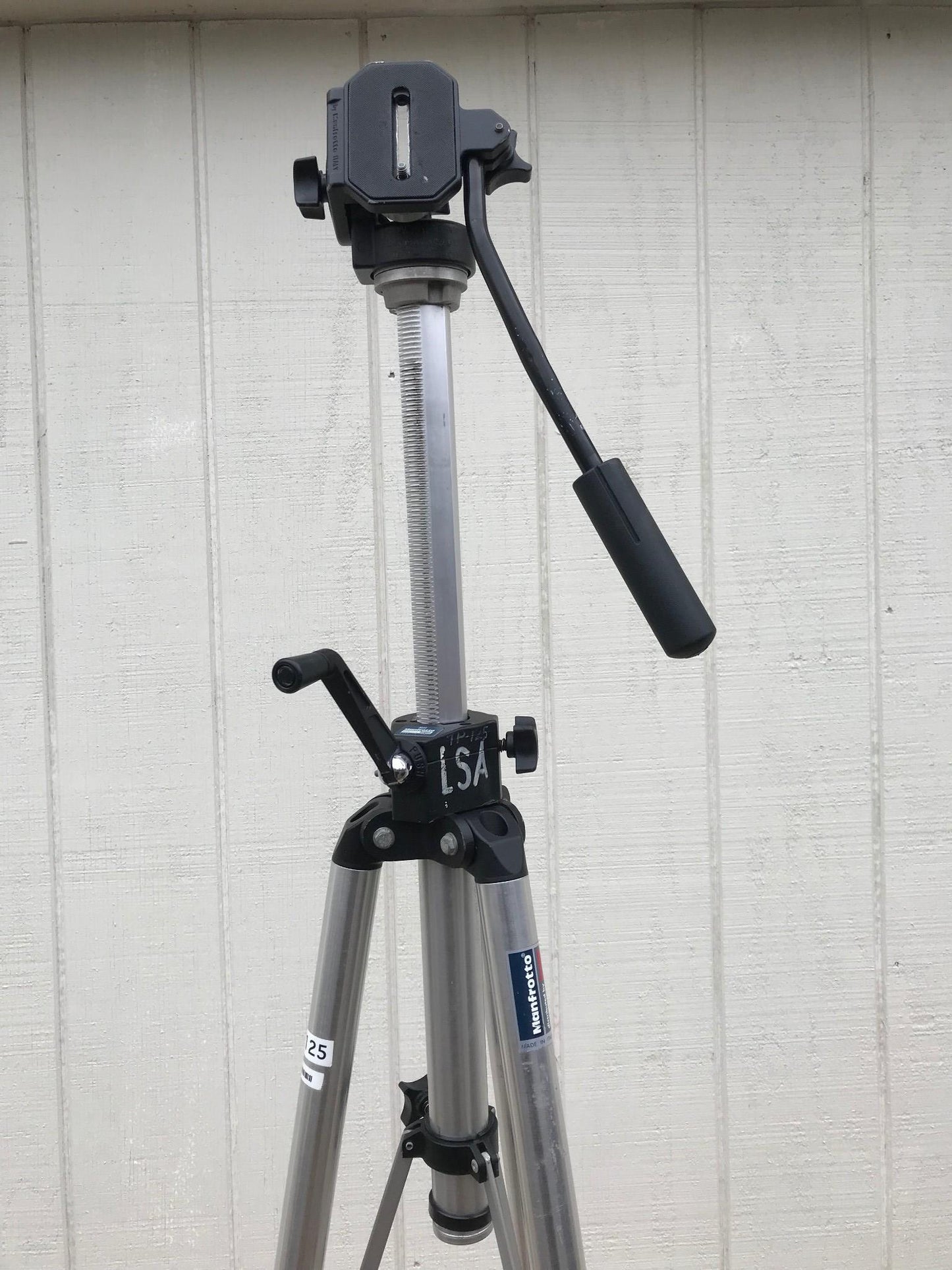 MANFROTTO 3033 PROFESSIONAL TRIPOD & 3126 FLUID HEAD w/ CASE by BOGEN  FREE SHIP
