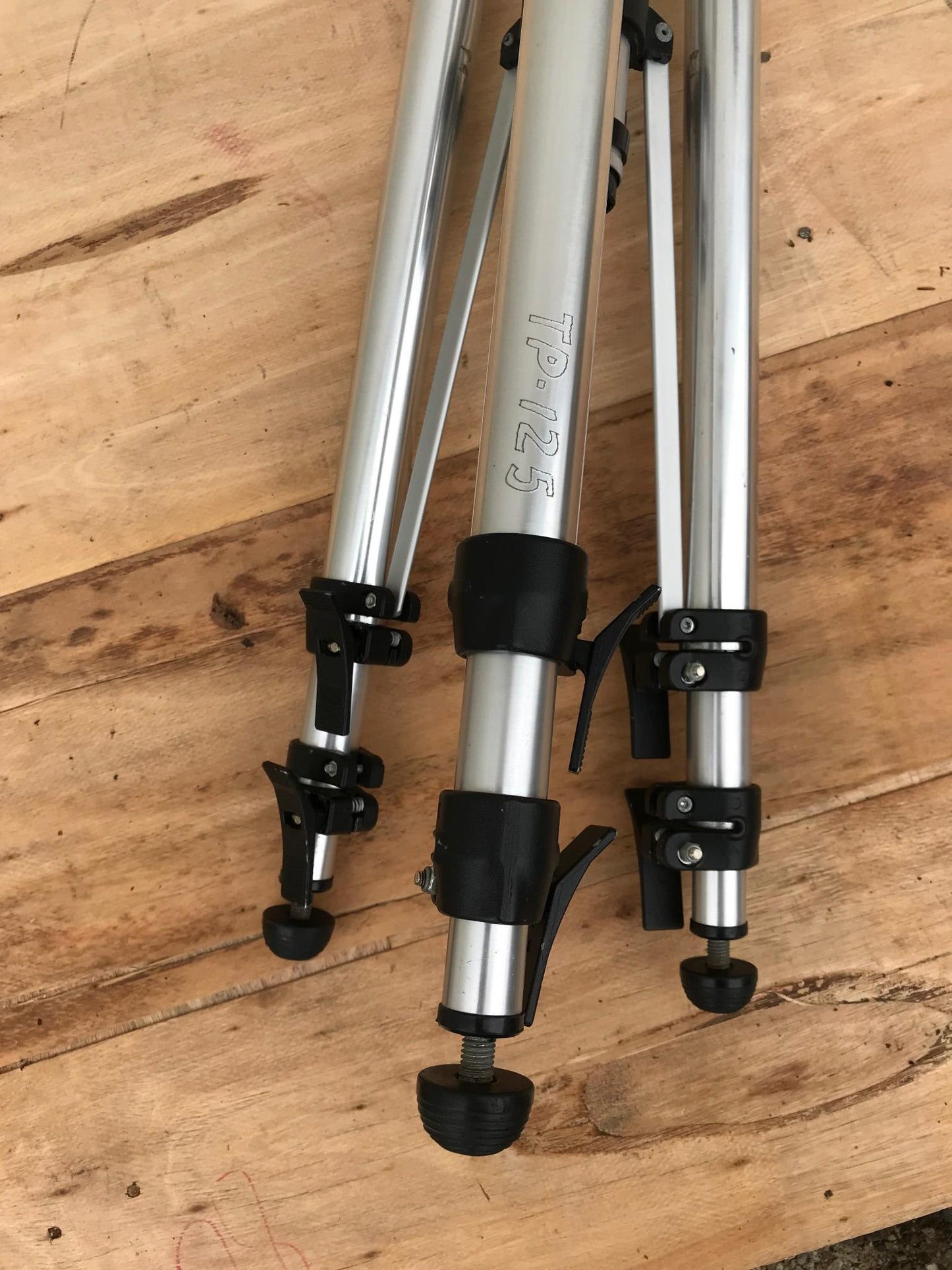 MANFROTTO 3033 PROFESSIONAL TRIPOD & 3126 FLUID HEAD w/ CASE by BOGEN  FREE SHIP