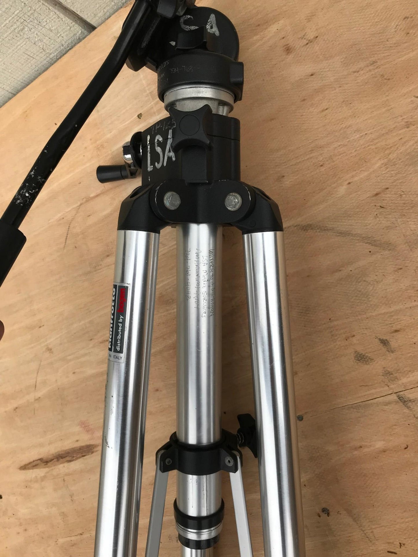 MANFROTTO 3033 PROFESSIONAL TRIPOD & 3126 FLUID HEAD w/ CASE by BOGEN  FREE SHIP