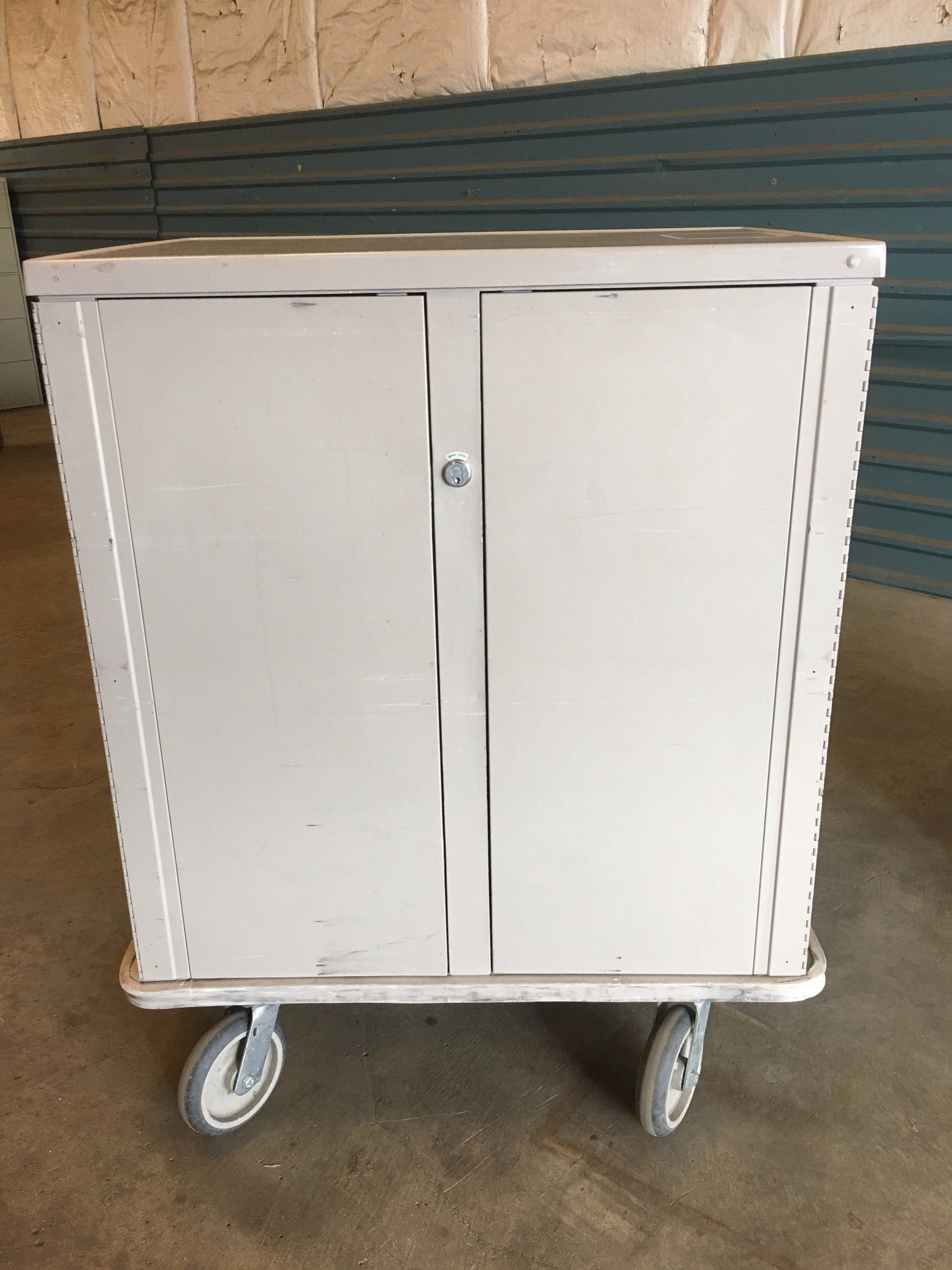 LIONVILLE PHARMACY MEDICINE STORAGE HOSPITAL DISTRIBUTION CRASH CART FREESHIPING