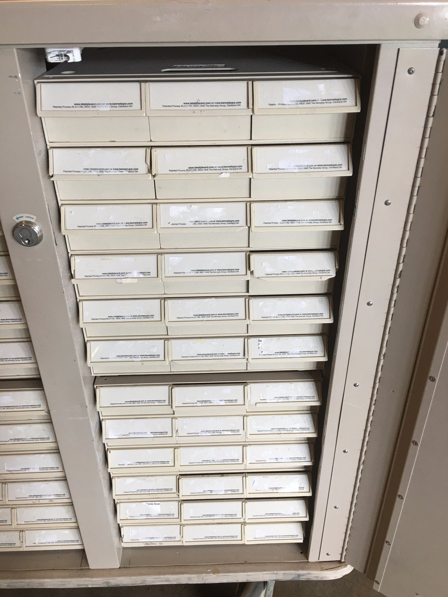 LIONVILLE PHARMACY MEDICINE STORAGE HOSPITAL DISTRIBUTION CRASH CART FREESHIPING