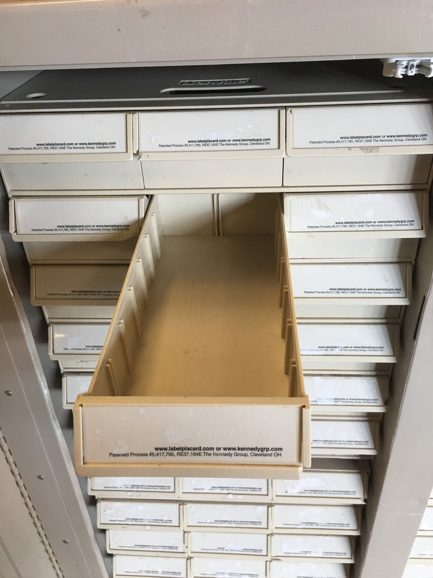 LIONVILLE PHARMACY MEDICINE STORAGE HOSPITAL DISTRIBUTION CRASH CART FREESHIPING