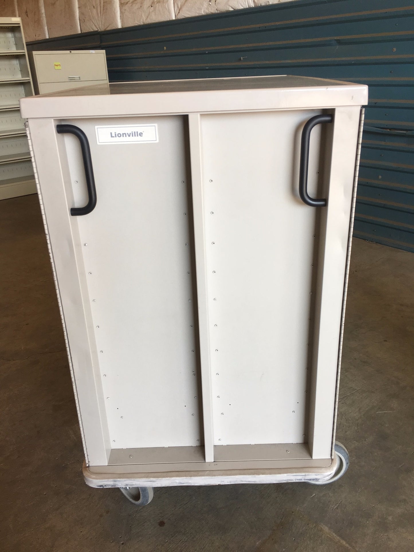 LIONVILLE PHARMACY MEDICINE STORAGE HOSPITAL DISTRIBUTION CRASH CART FREESHIPING
