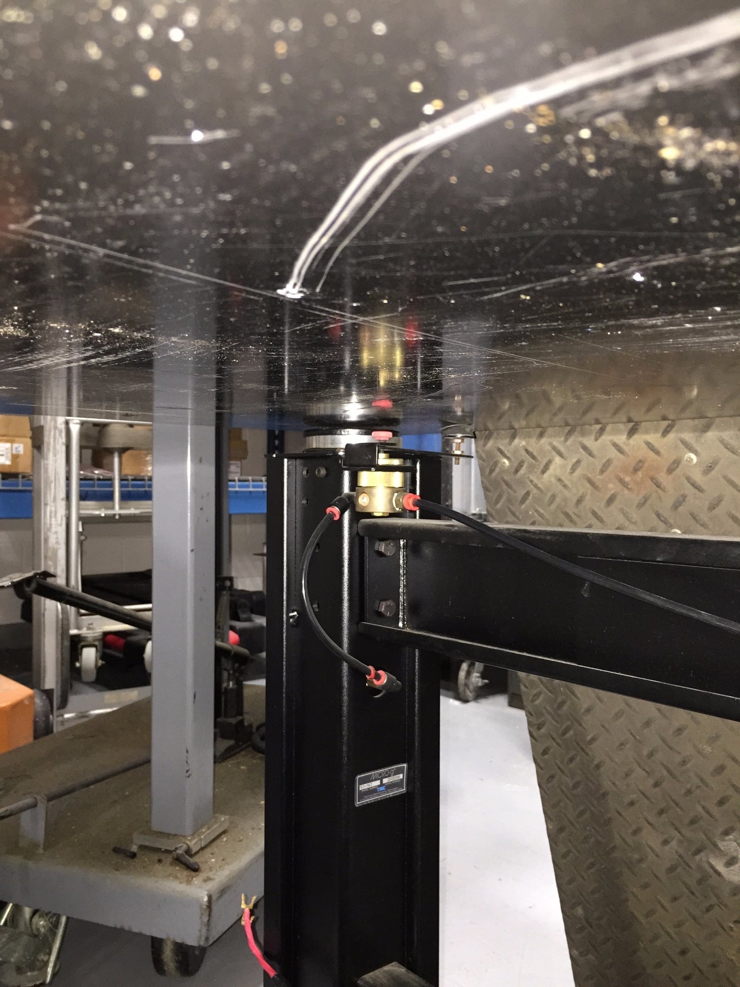 TMC STEEL HONEYCOMB OPTICAL TOP TABLE CLEANTOP III MODEL 78-23764-01