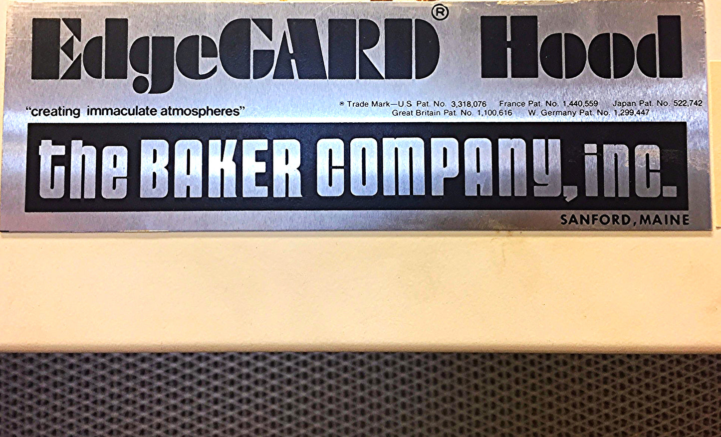 BAKER EDGEGARD EG-5252 HOOD Perfect Condition FREESHIP