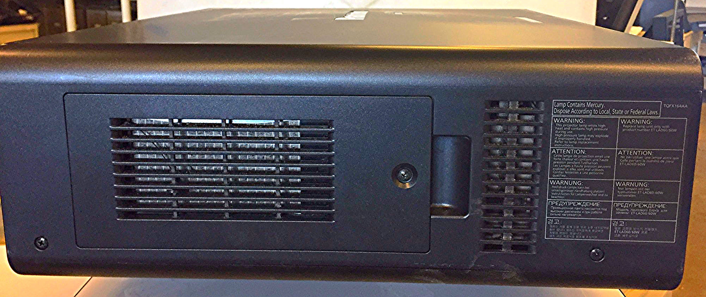 PANASONIC PT-D4000U DLP PROJECTOR XGA1600:1 4000LUMEN DualLamp DVI/HD15 FREESHIP