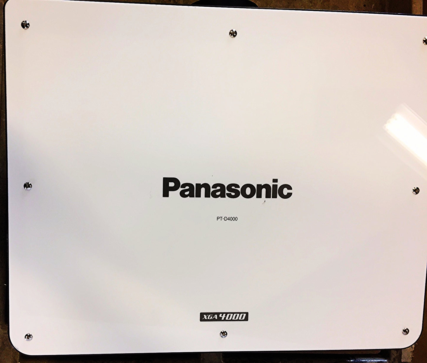 PANASONIC PT-D4000U DLP PROJECTOR XGA1600:1 4000LUMEN DualLamp DVI/HD15 FREESHIP