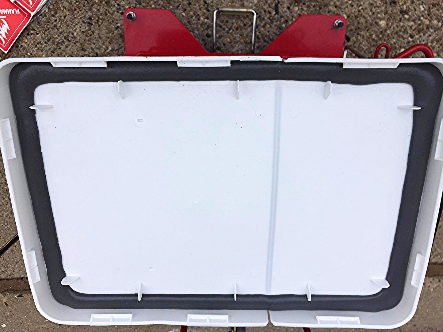 LARGE COVIDIEN KENDALL METAL PHARMACEUTICAL MEDICAL WASTE CONTAINER FREESHIPPING