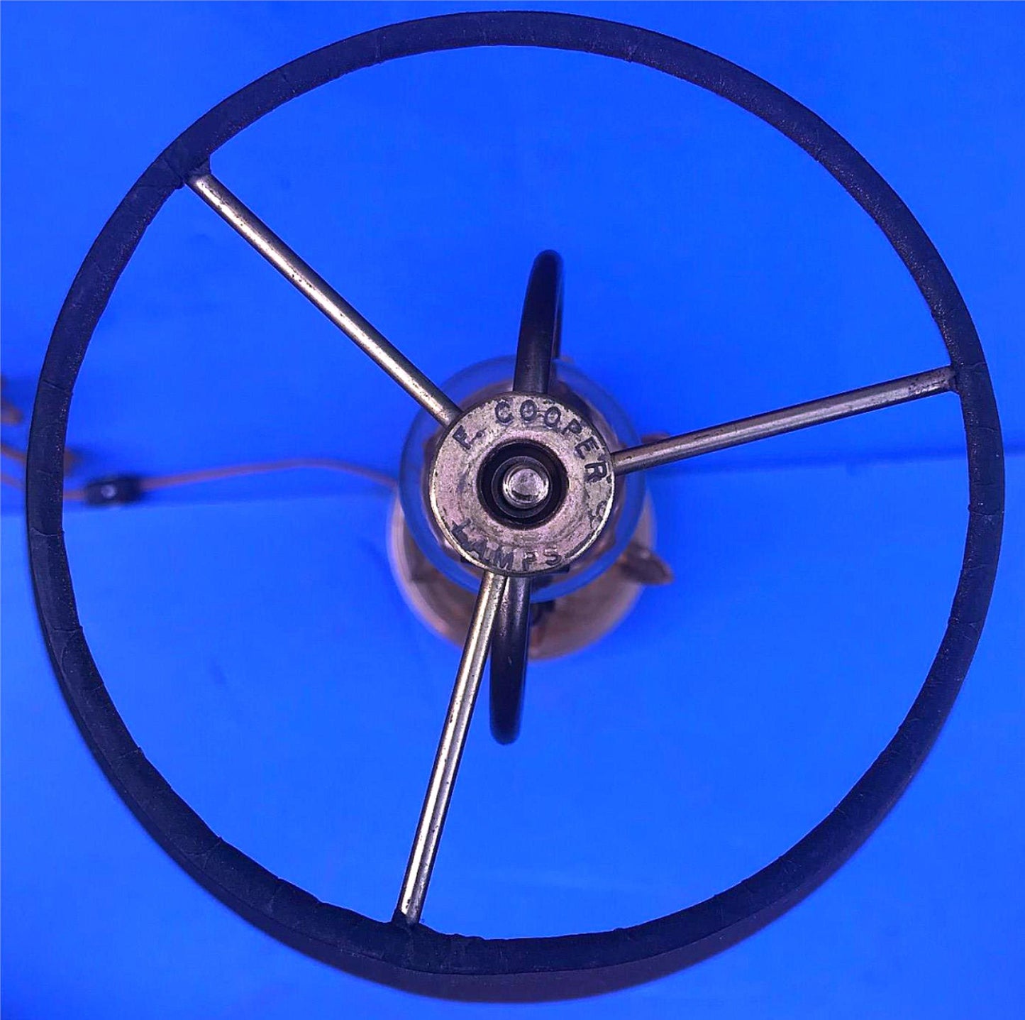 PAIR ORIGINALMID CENTURY FREDERICK COOPER BRASS CANDLESTICK PINEAPPLE LAMP SHADE