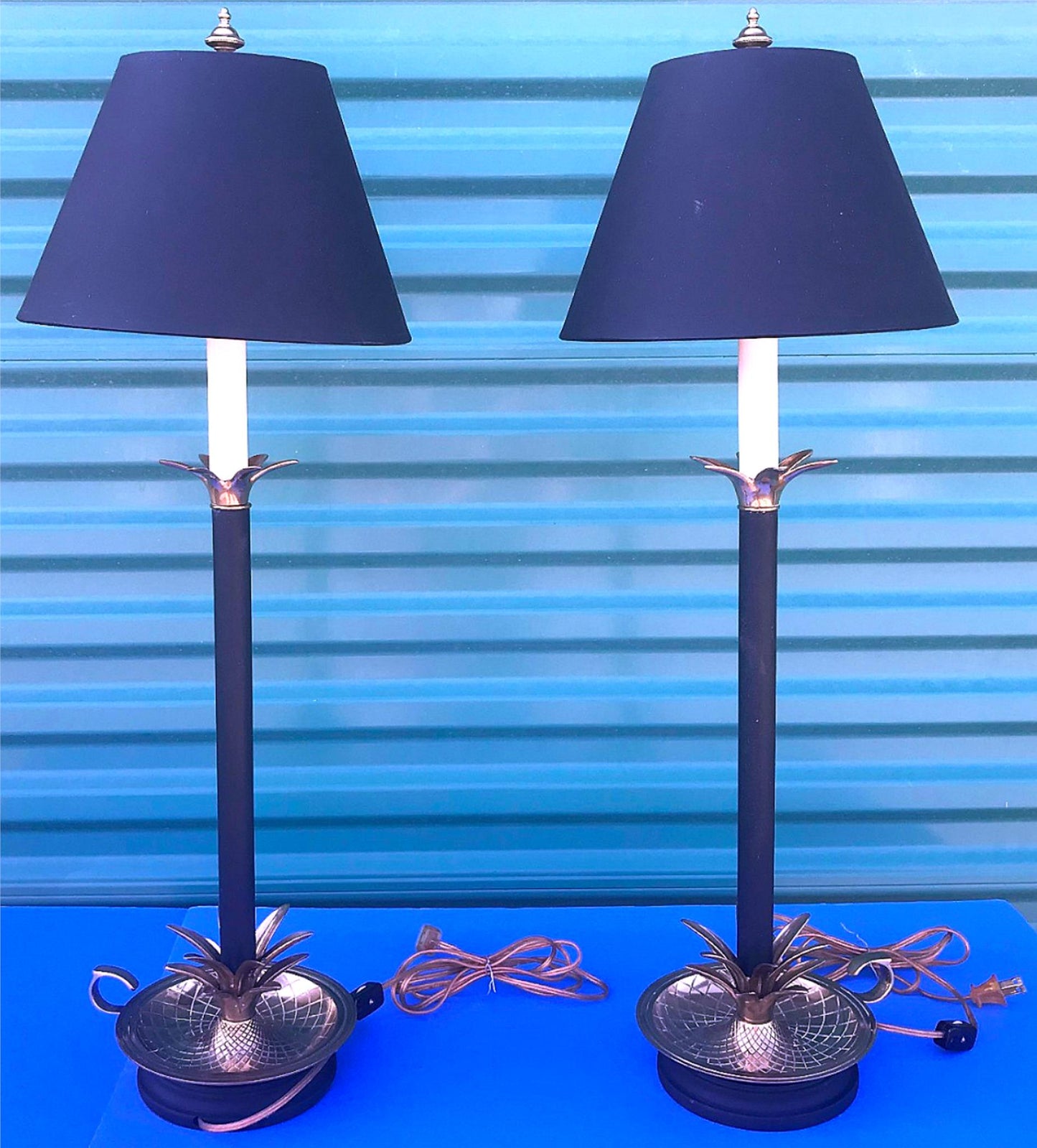 PAIR ORIGINALMID CENTURY FREDERICK COOPER BRASS CANDLESTICK PINEAPPLE LAMP SHADE